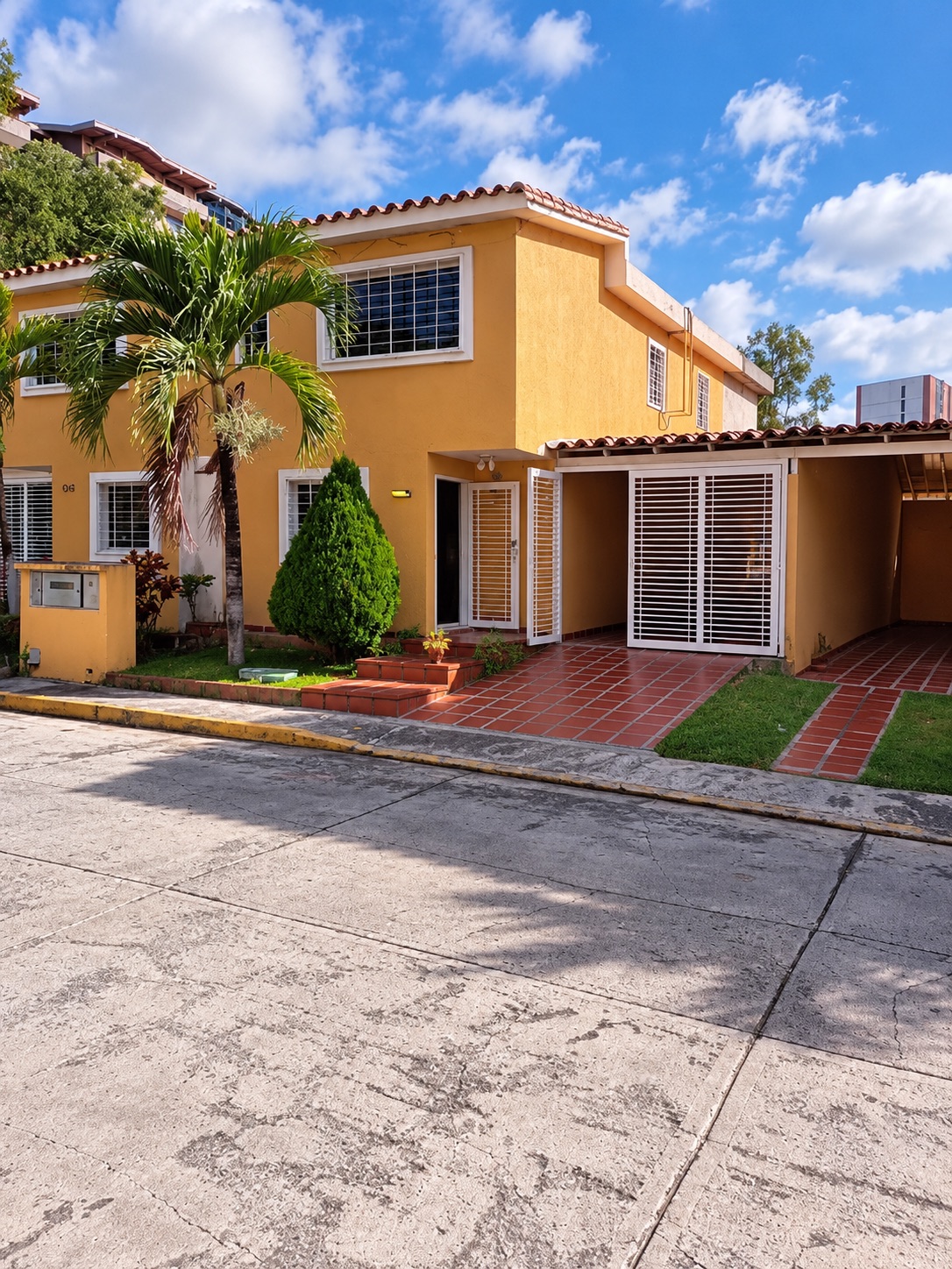 Casa en Venta Urbanización Vista Dorada .Guatire. en Guatire, Venezuela - $ 105.000 1