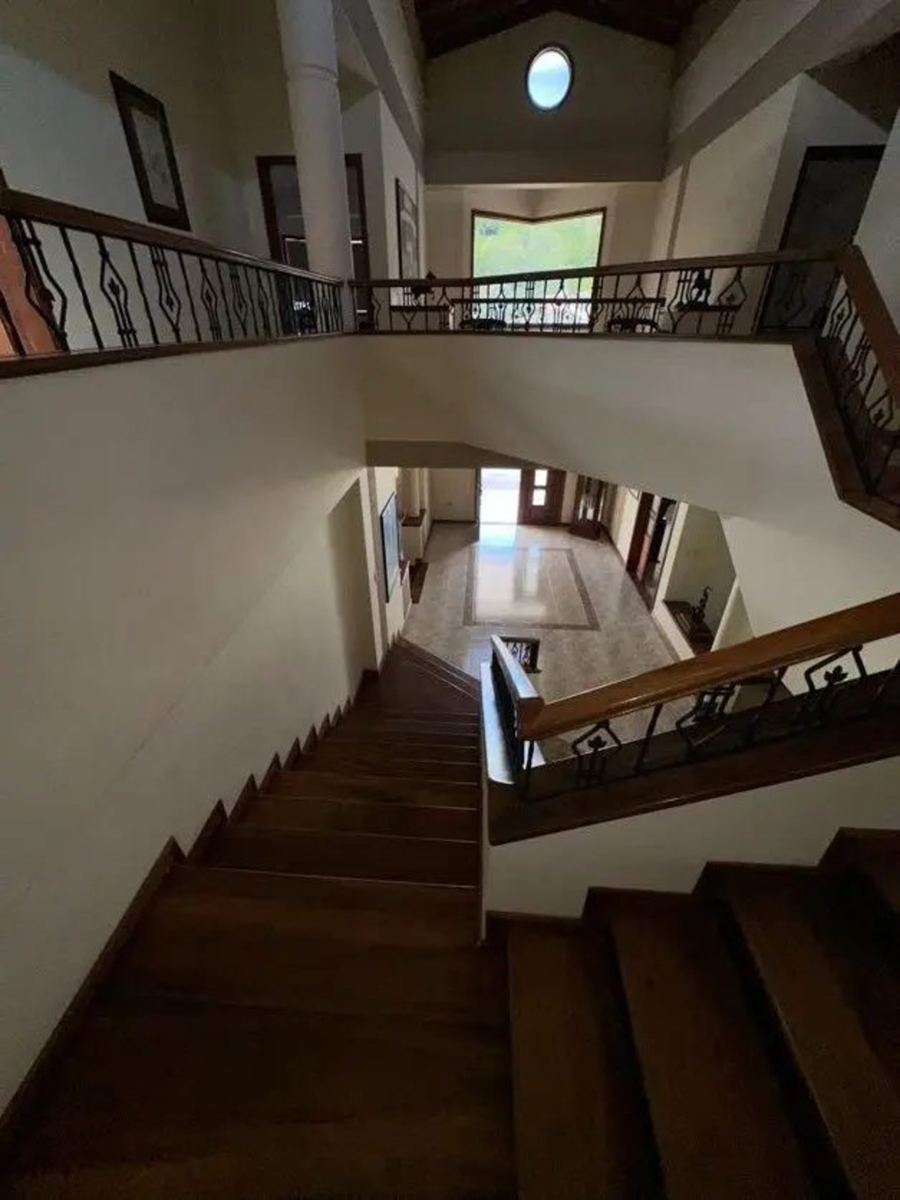 Oportunidad Única, 3 casas independientes en una misma propiedad en La Pedregosa Baja, Mérida. Venezuela · $ 1.350.000 · Thays León | Asesora Inmobiliaria 8