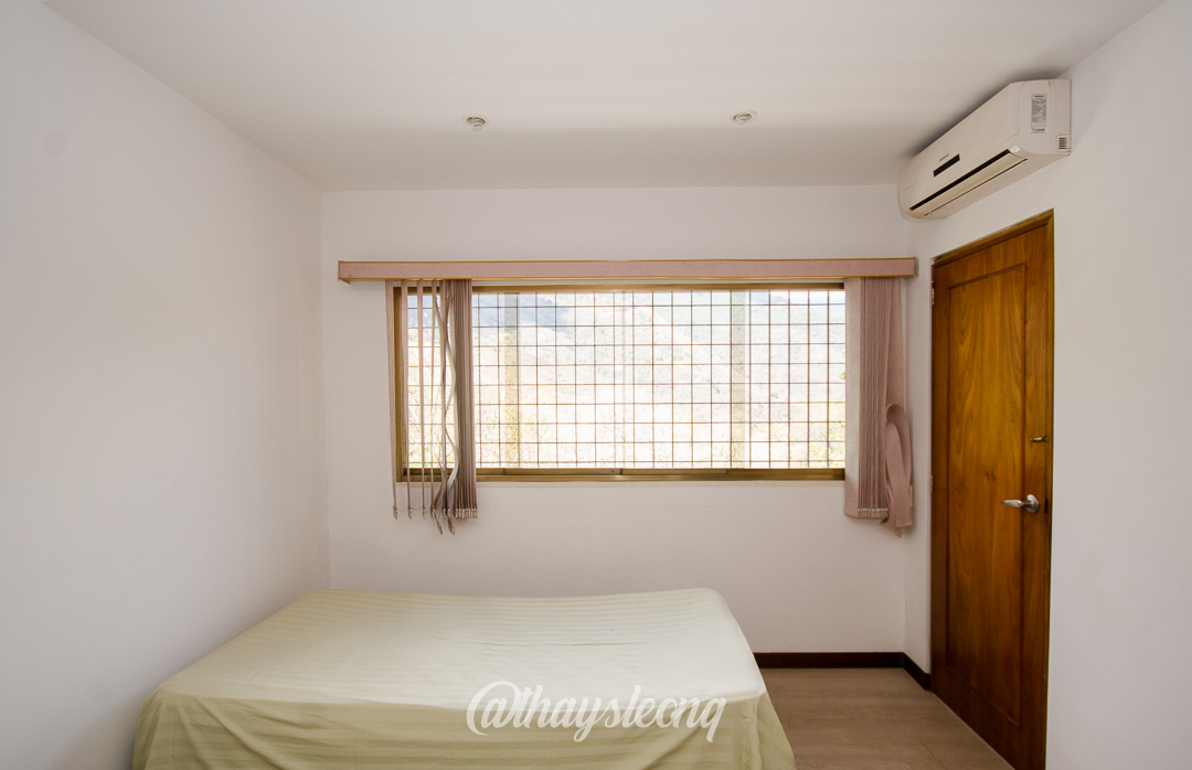 Casa de 4 niveles , con vista al Ávila en Urb. Miranda, Caracas. (Tanque de agua 15mil Ltrs.) · $ 275.000 · Thays León | Asesora Inmobiliaria 29