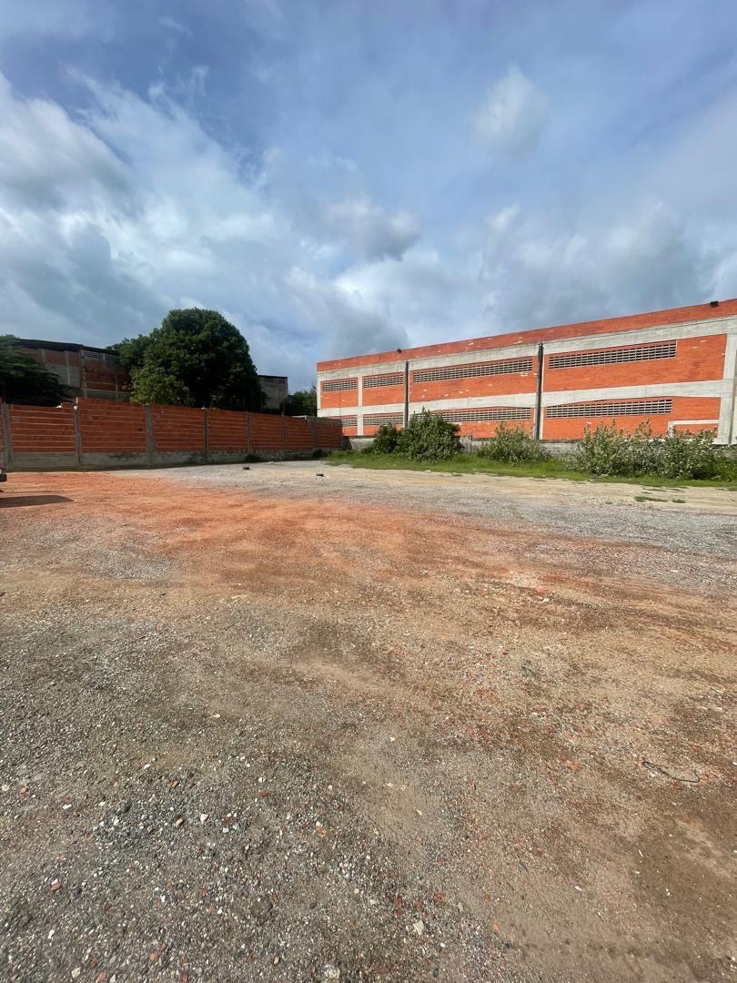 Terreno Top en Guatire. Venezuela. Uso Comercial/Industrial (Y) · $ 195.000 · Thays León | Asesora Inmobiliaria 1