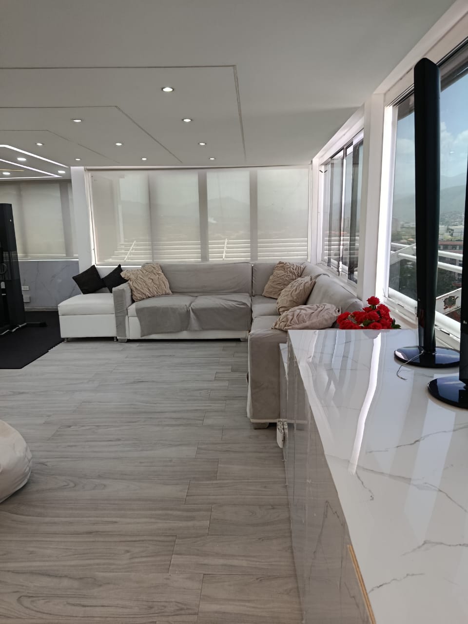 Buenaventura Suites, Penthouse Dúplex  de lujo. Guarenas. Venezuela. · $ 170.000 · Thays León  | Asesora Inmobiliaria 35