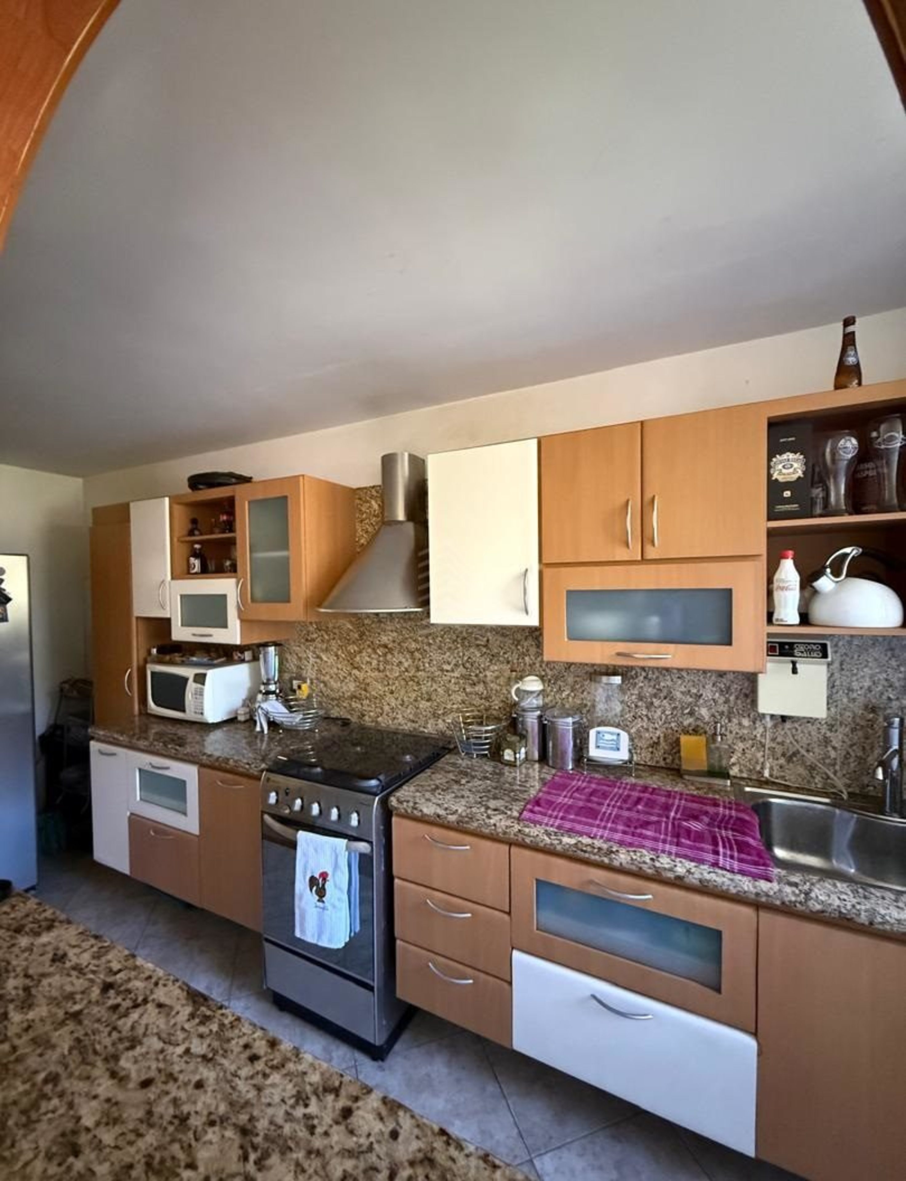 Apartamento en Resd. El Rodeo, Av. Las Américas, Mérida .Venezuela. M6-40 · $ 85.000 · Thays León | Asesora Inmobiliaria 5