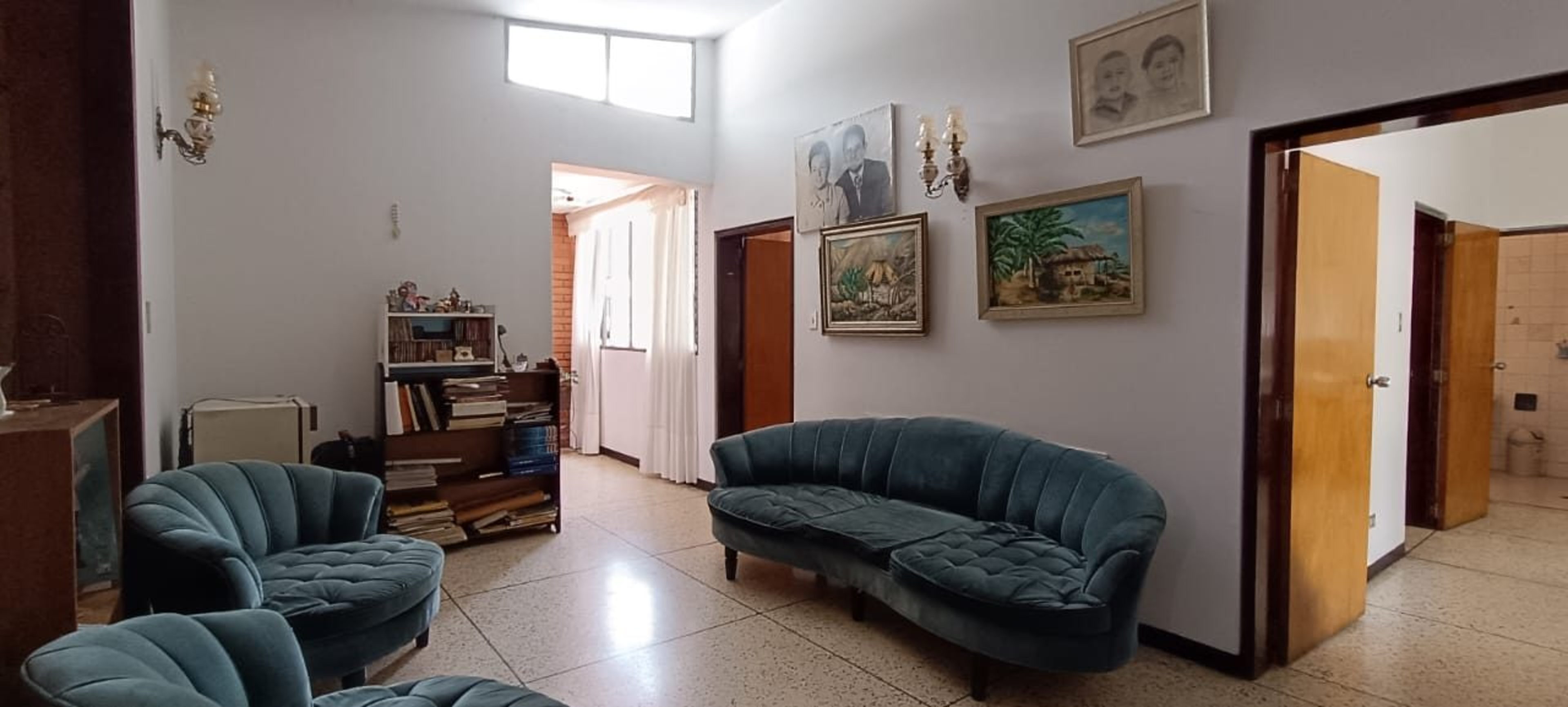Quinta en Urb. Santa María Sur . de la ciudad de Mérida.   Venezuela   M-723 · $ 160.000 · Thays León  | Asesora Inmobiliaria 11