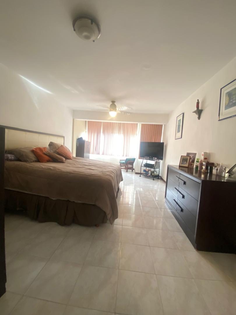 Casa en Venta en Colina de Los Ruices con vista al Ávila, Caracas, (Os), · $ 310.000 · Thays León  | Asesora Inmobiliaria 8