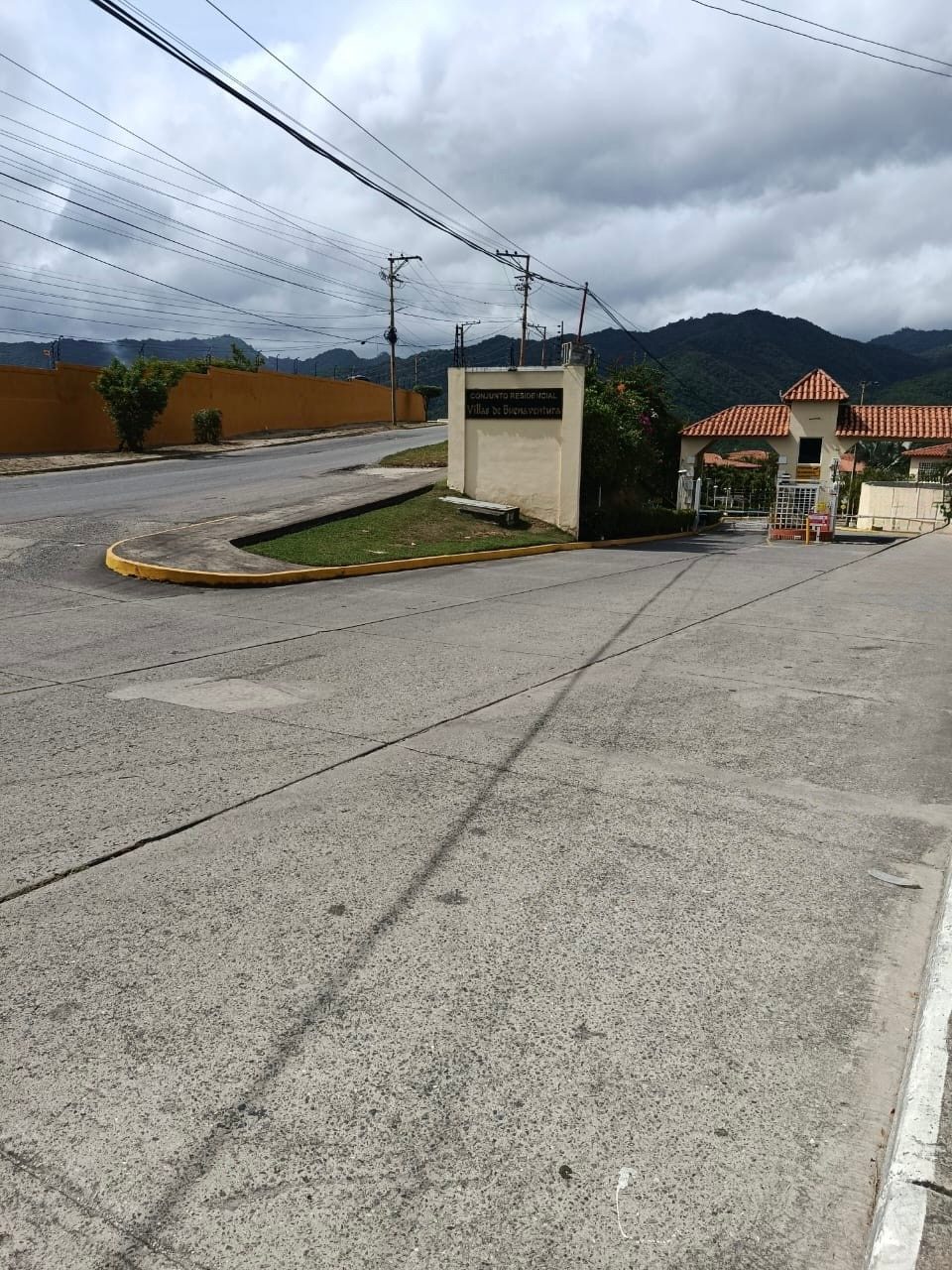 Exclusiva Casa Amoblada , Villas de Buenaventura – Guarenas .Venezuela (J) · $ 220.000 · Thays León | Asesora Inmobiliaria 38