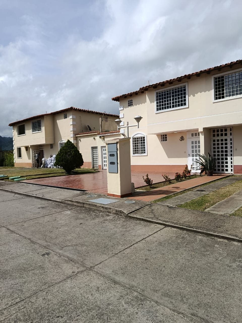 Exclusiva Casa Amoblada , Villas de Buenaventura – Guarenas .Venezuela (J) · $ 220.000 · Thays León | Asesora Inmobiliaria 35