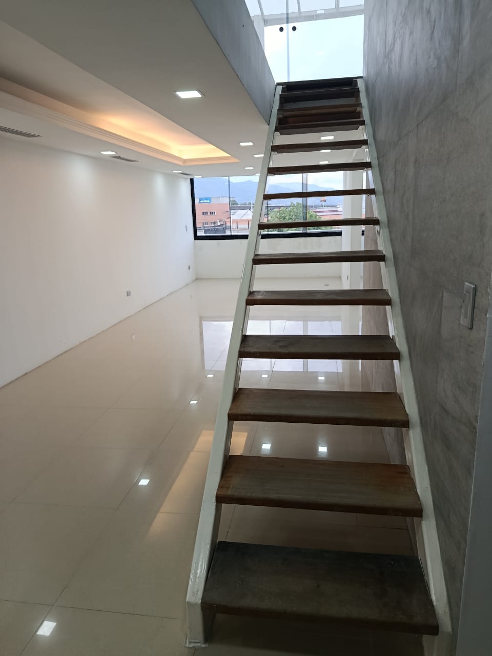 Buenaventura Suites/ Penthouse a estrenar. Guarenas. Venezuela. · $ 140.000 · Thays León | Asesora Inmobiliaria 6