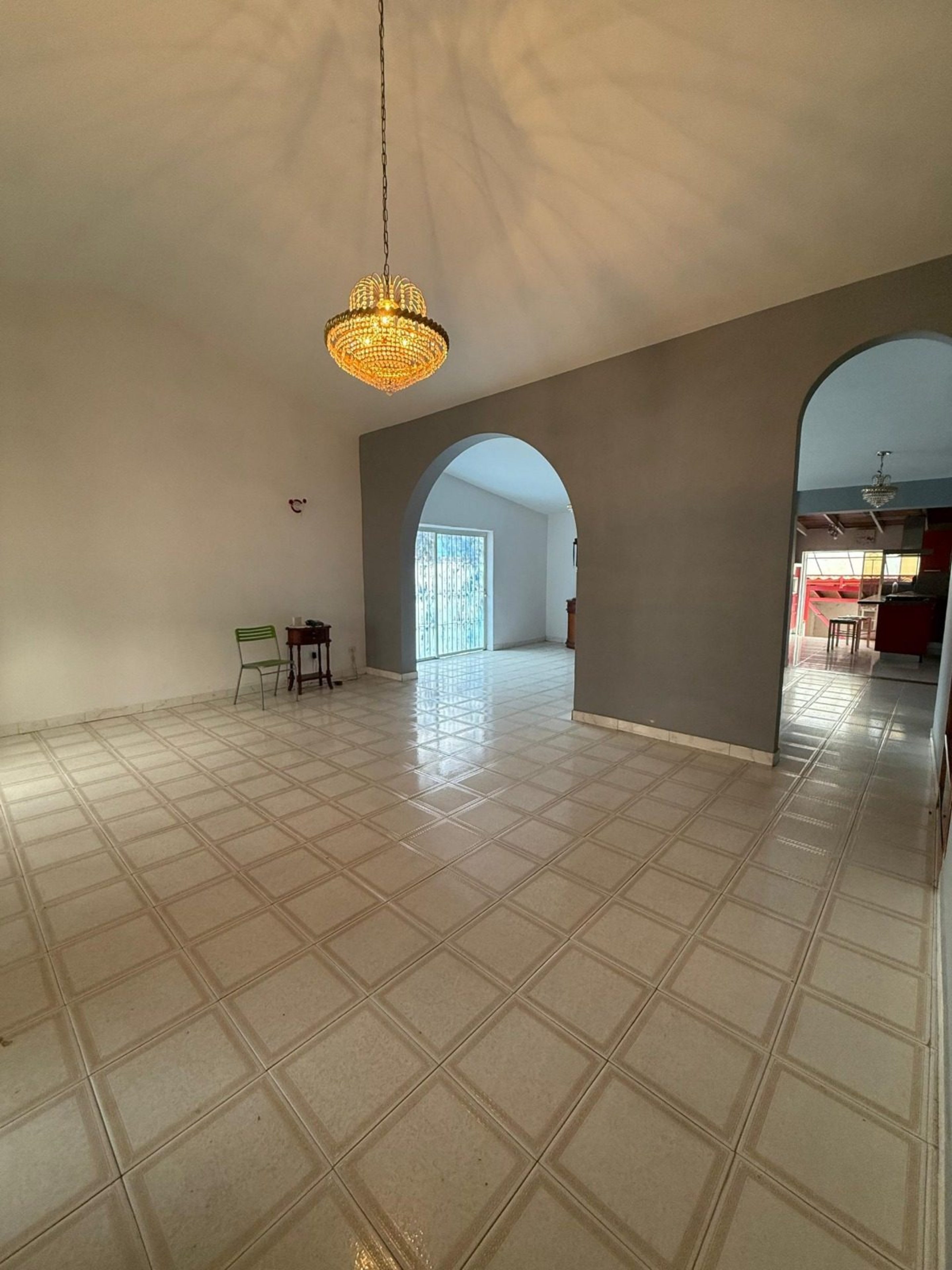 Exclusiva Casa con Gran Potencial Residencial e Inmobiliario en Urb. Santa Ana, Mérida , Venezuela M-6-37 · $ 120.000 · Thays León | Asesora Inmobiliaria 6