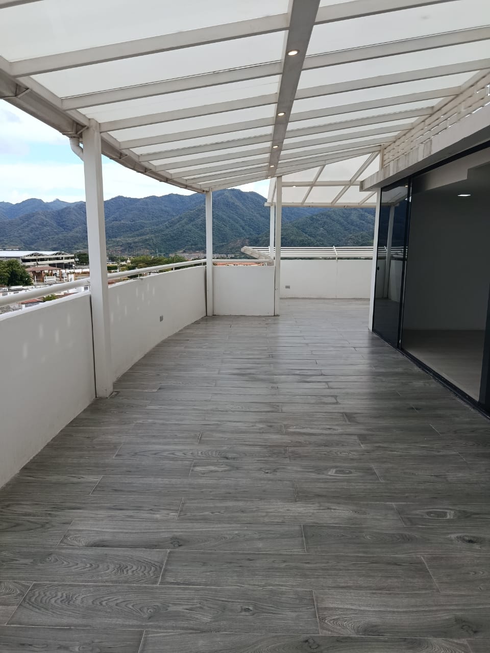 Buenaventura Suites/ Penthouse a estrenar. Guarenas. Venezuela. · $ 140.000 · Thays León | Asesora Inmobiliaria 26