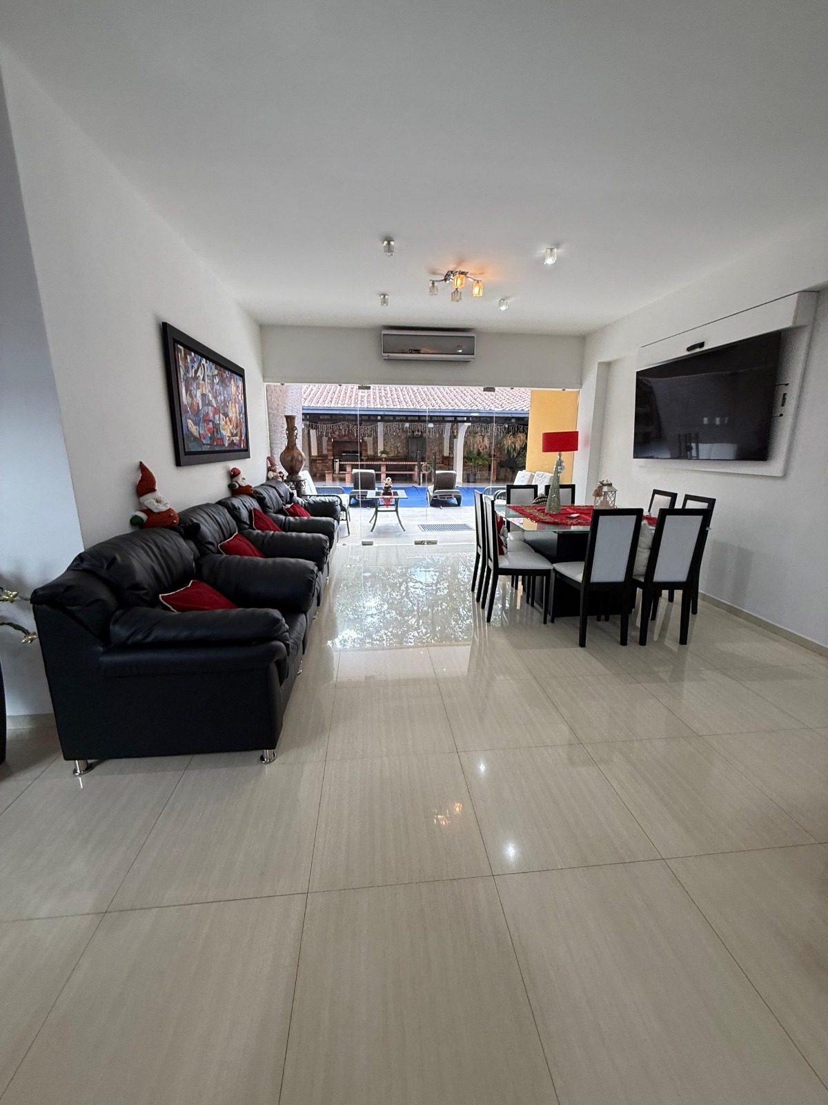 Exclusiva Casa Quinta de Lujo con Cine, Piscina y Gimnasio en Alto Chama, Mérida. Venezuela. M-101 · $ 680.000 · Thays León | Asesora Inmobiliaria 11