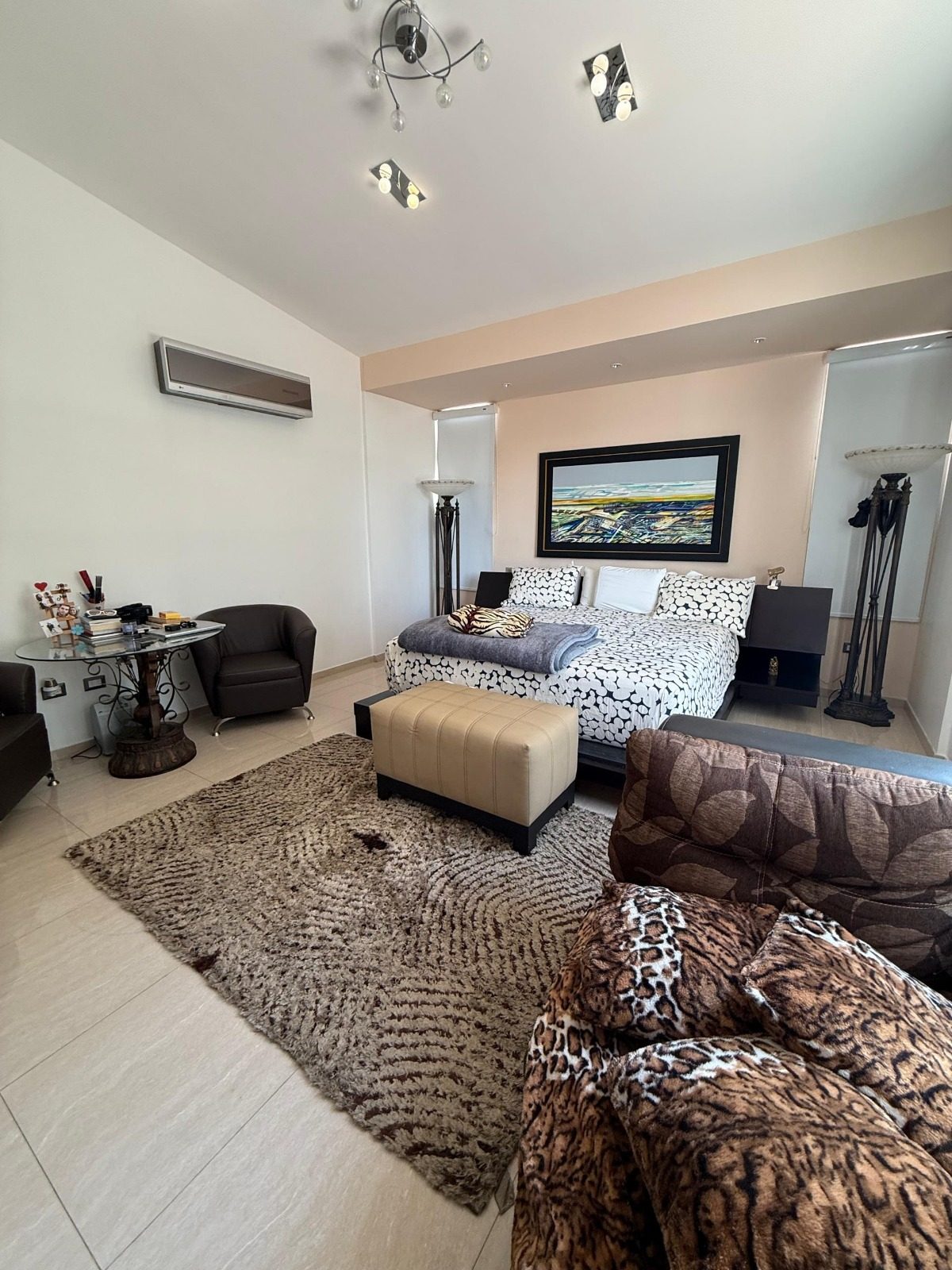 Exclusiva Casa Quinta de Lujo con Cine, Piscina y Gimnasio en Alto Chama, Mérida. Venezuela. M-101 · $ 680.000 · Thays León | Asesora Inmobiliaria 31