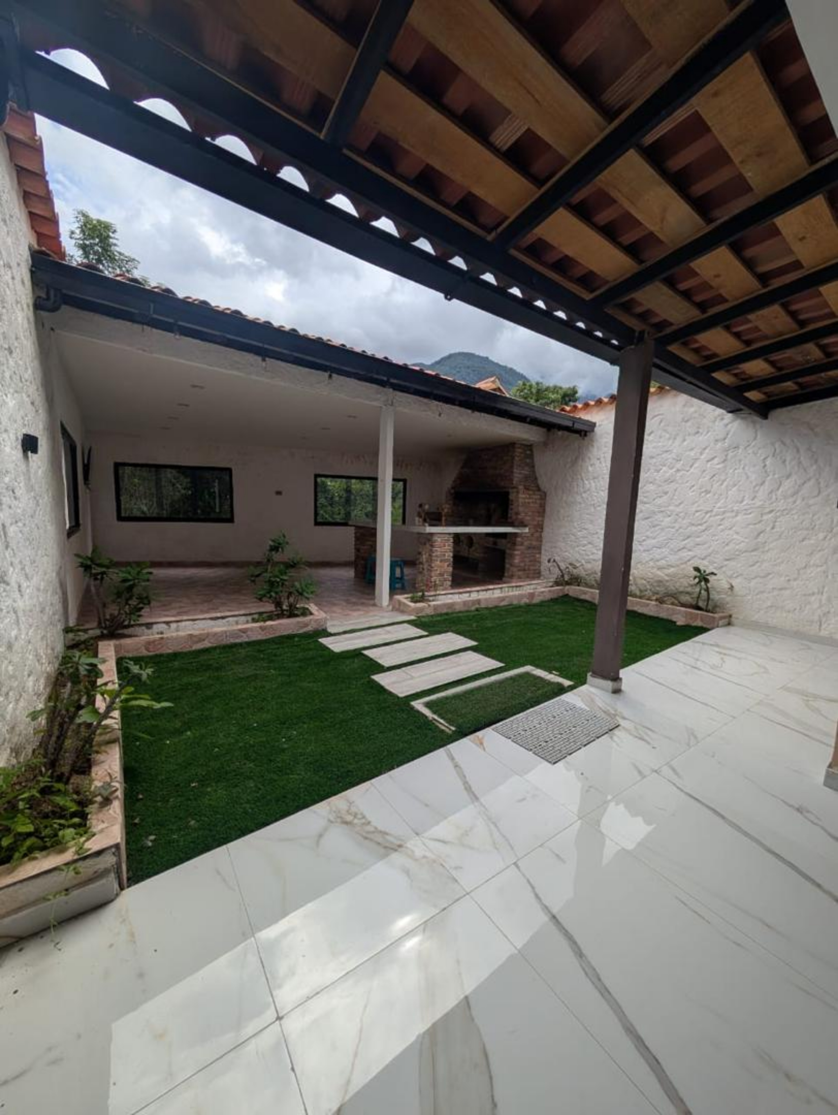 Casa amoblada en La Pedregosa Alta. Mérida, Venezuela M-108 · $ 138.000 · Thays León | Asesora Inmobiliaria 1
