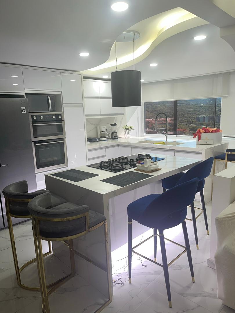 Buenaventura Suites, Penthouse Dúplex  de lujo. Guarenas. Venezuela. · $ 170.000 · Thays León  | Asesora Inmobiliaria 9
