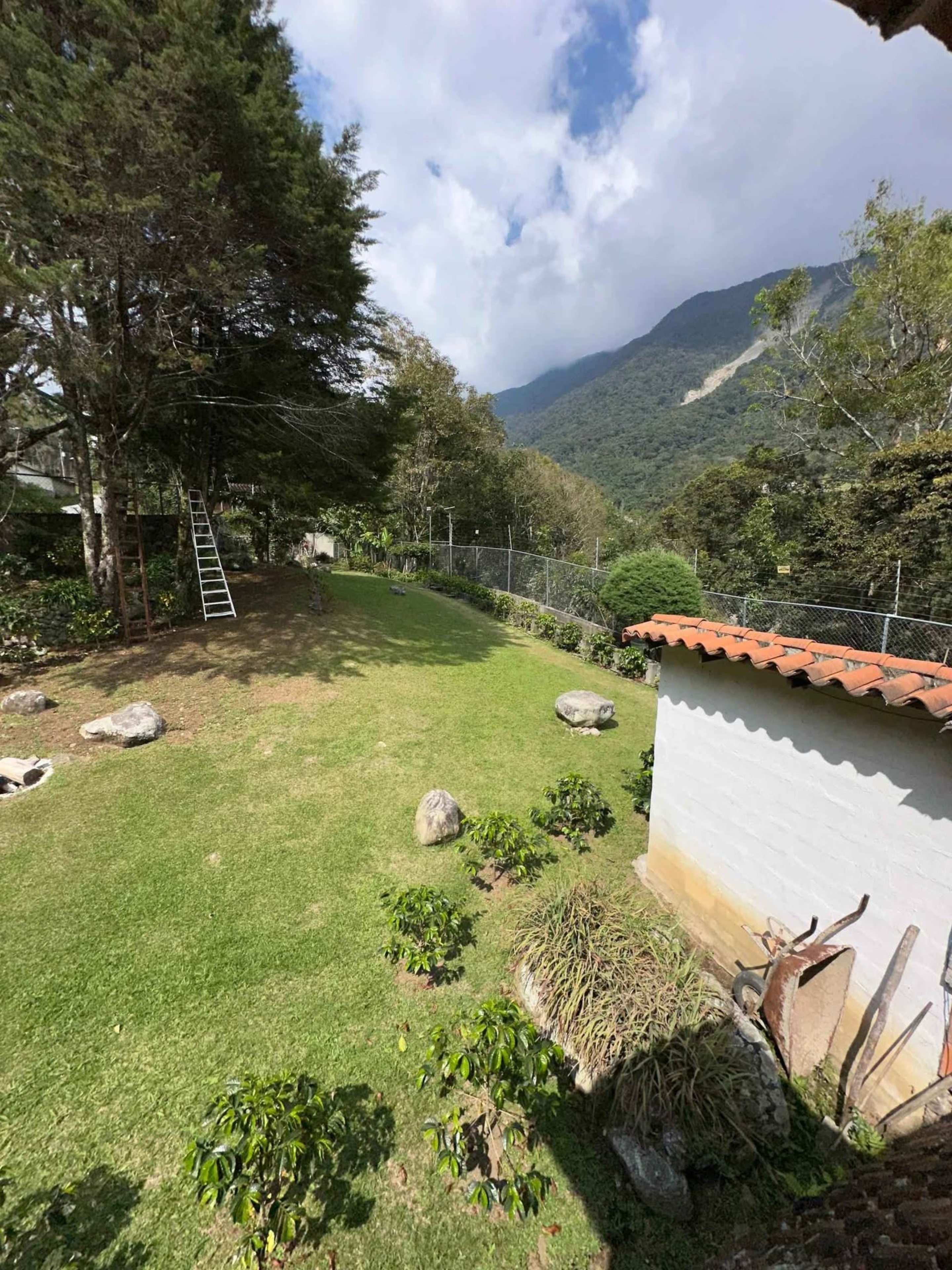 Cabañas (2) con 3 hectáreas de terreno en El Valle, Mérida., Venezuela. · $ 160.000 · Thays León | Asesora Inmobiliaria 15