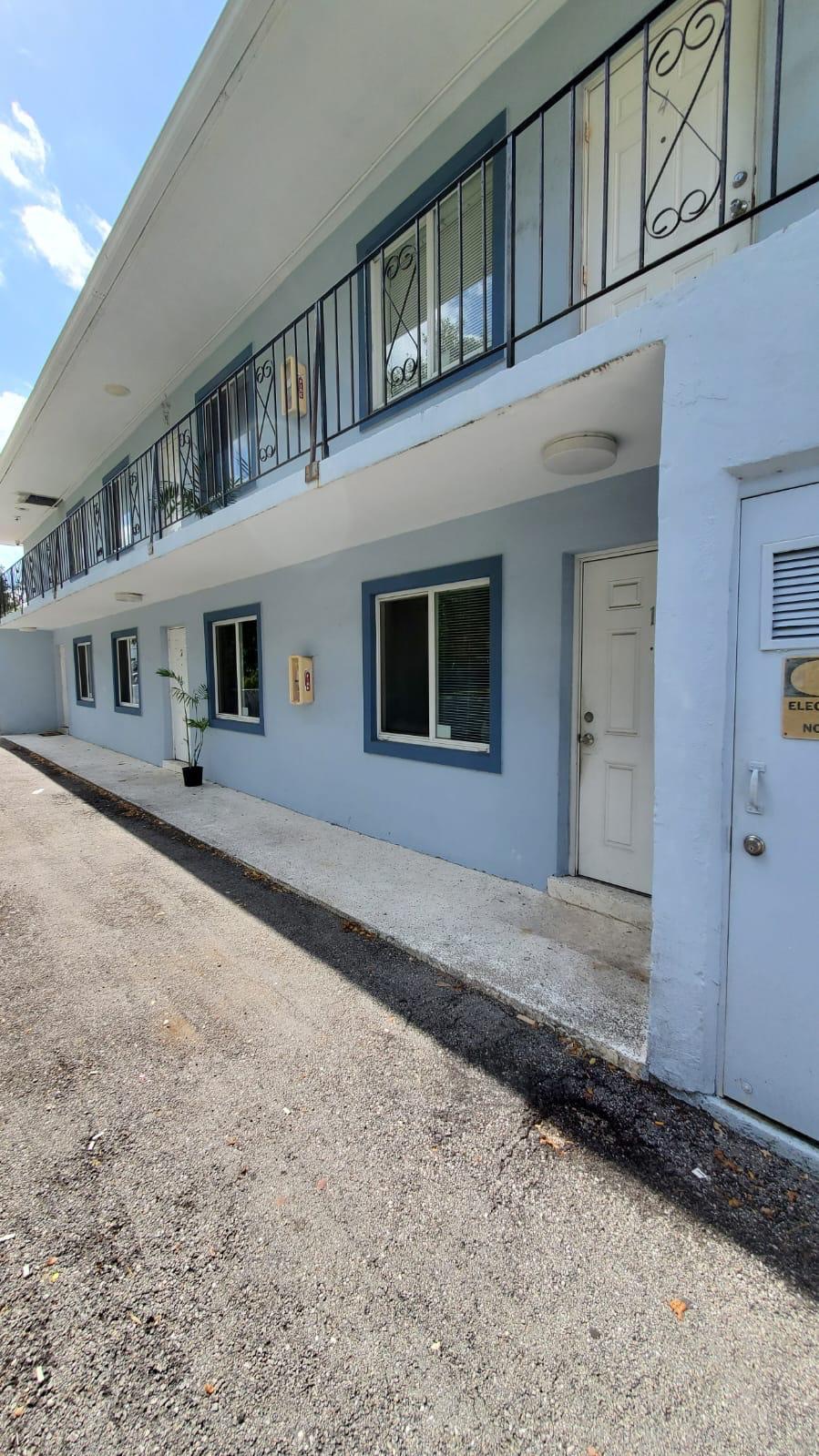 Oportunidad única, Apartamento 2h 1b 1p en La Pequeña Habana · $ 1.975 · Thays León | Asesora Inmobiliaria 20
