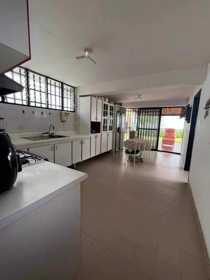 Exclusiva Quinta en Venta | Urb. Las Tapias, Mérida. Vzla. M-80 · $ 165.000 · Thays León | Asesora Inmobiliaria 5