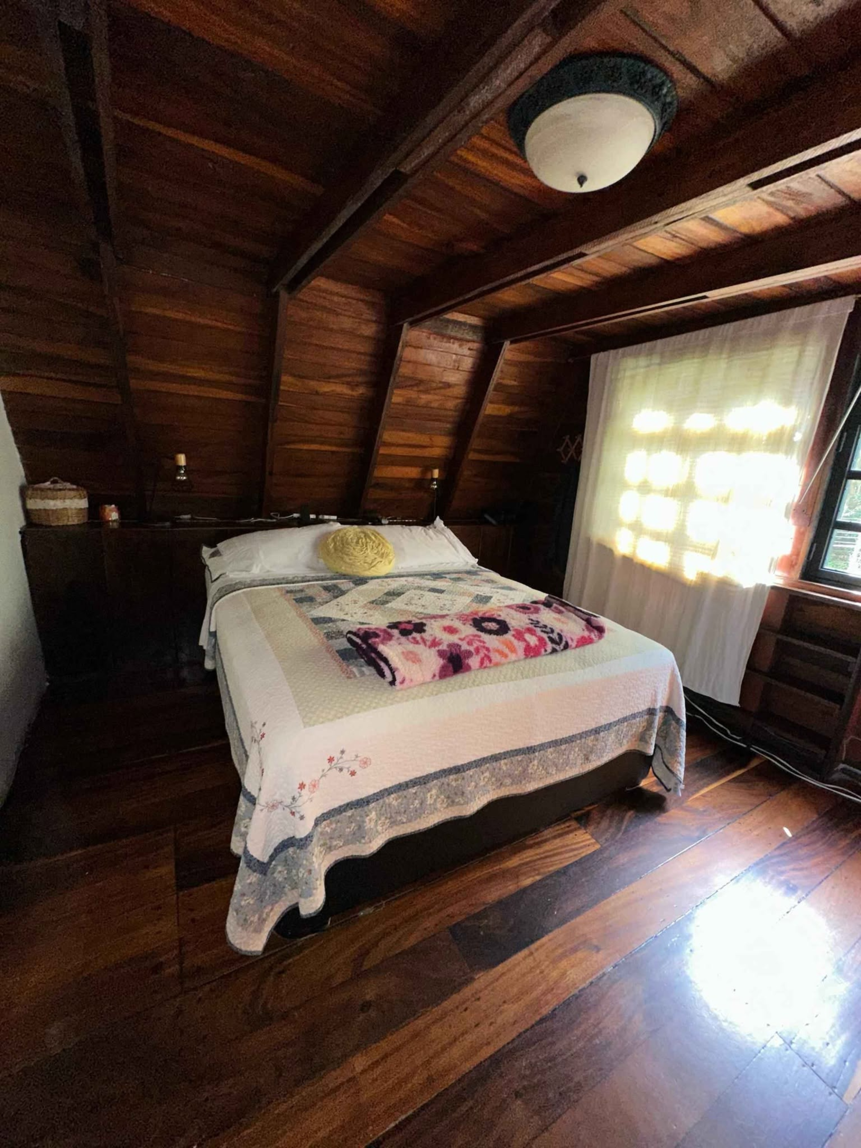 Cabañas (2) con 3 hectáreas de terreno en El Valle, Mérida., Venezuela. · $ 160.000 · Thays León | Asesora Inmobiliaria 8