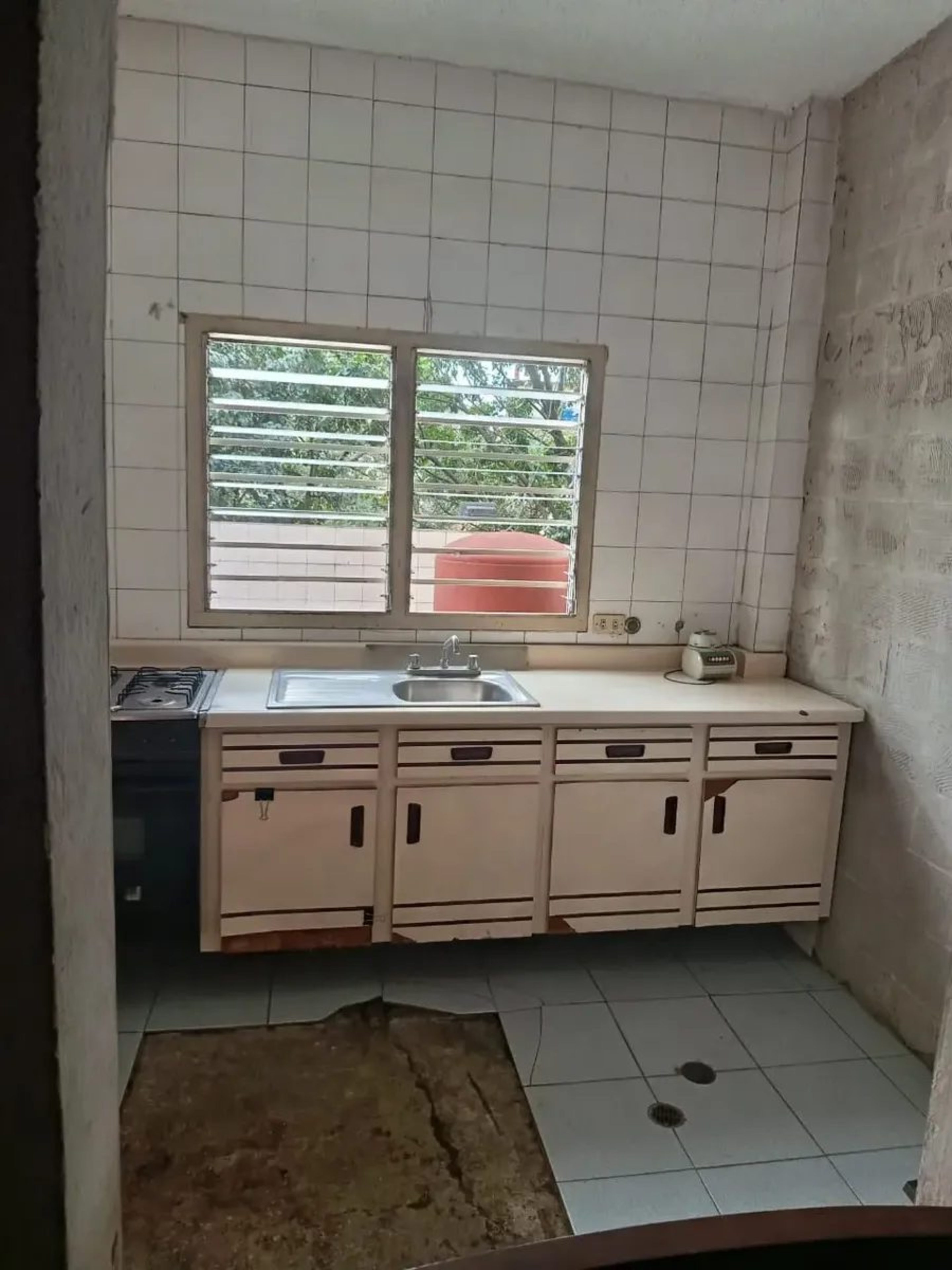 Edificio Comercial e Industrial con Fondo de Comercio Activo (PANADERÍA), Av. Baralt.  Caracas.   (Iv) · $ 700.000 · Thays León  | Asesora Inmobiliaria 18