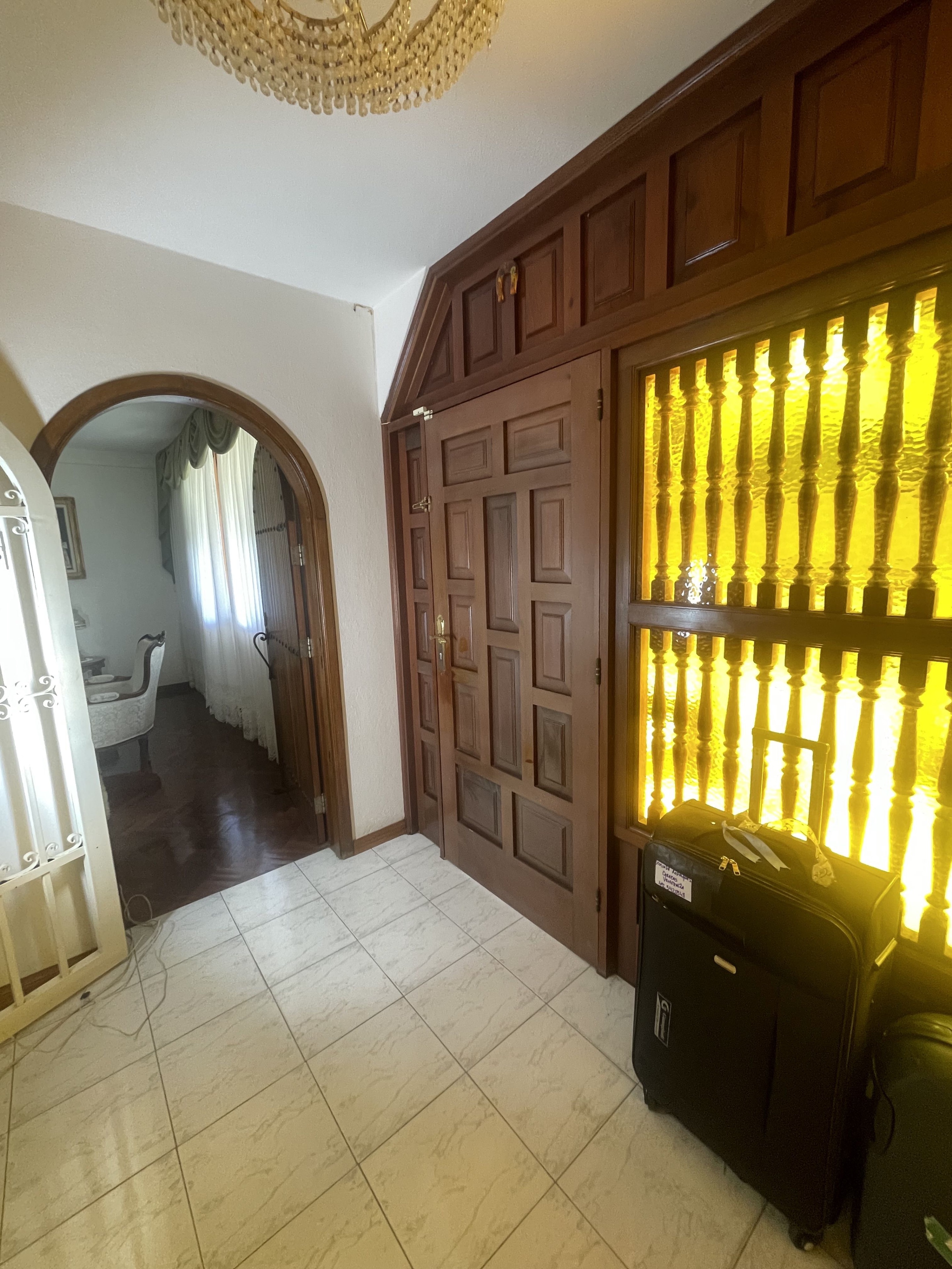 Casa amoblada  en Venta |Macaracuay. Caracas. Venezuela.  (G). · $ 350.000 · Thays León  | Asesora Inmobiliaria 8