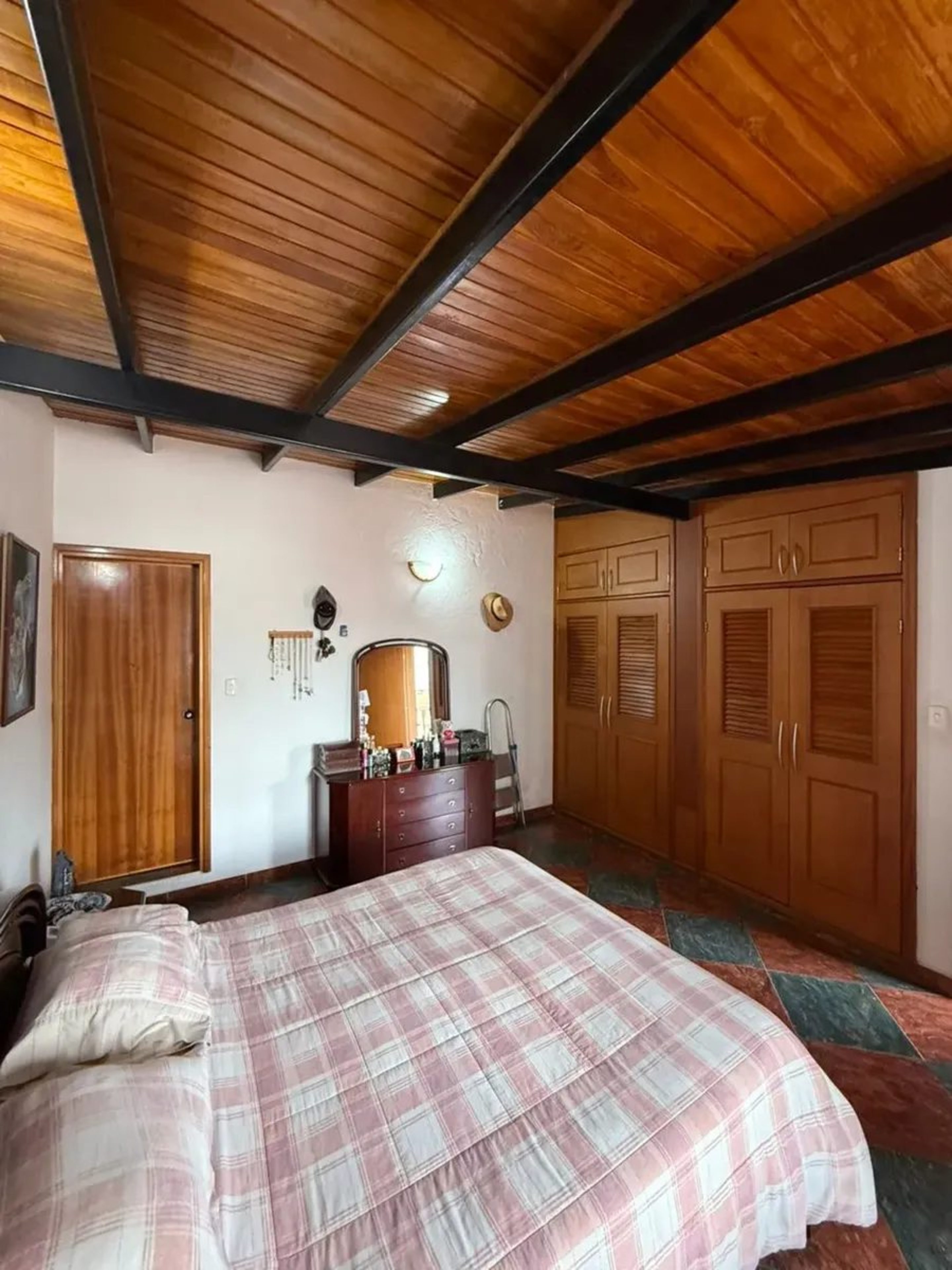 Casa de 2 niveles con piscina, en la Av. Los Próceres, Mérida. Venezuela · $ 490.000 · Thays León | Asesora Inmobiliaria 12