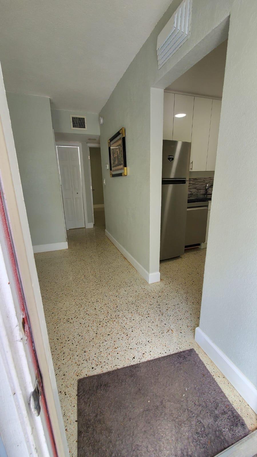 Oportunidad única, Apartamento 2h 1b 1p en La Pequeña Habana · $ 1.975 · Thays León | Asesora Inmobiliaria 6