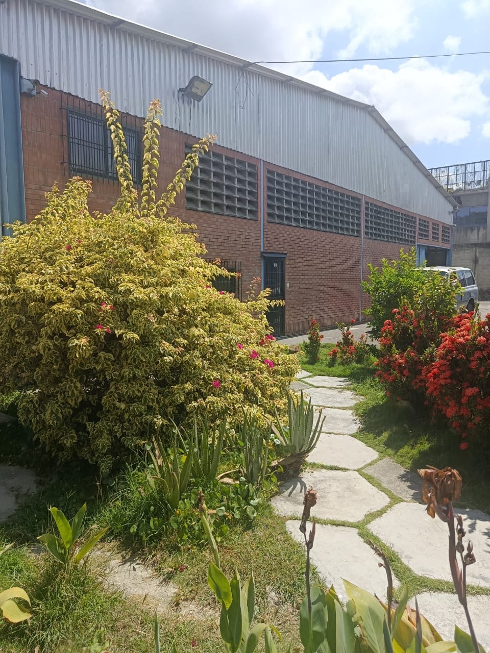 Galpón Industrial en Venta en el Marqués Guatire, 1.850 M2 · $ 490.000 · Thays León | Asesora Inmobiliaria 1