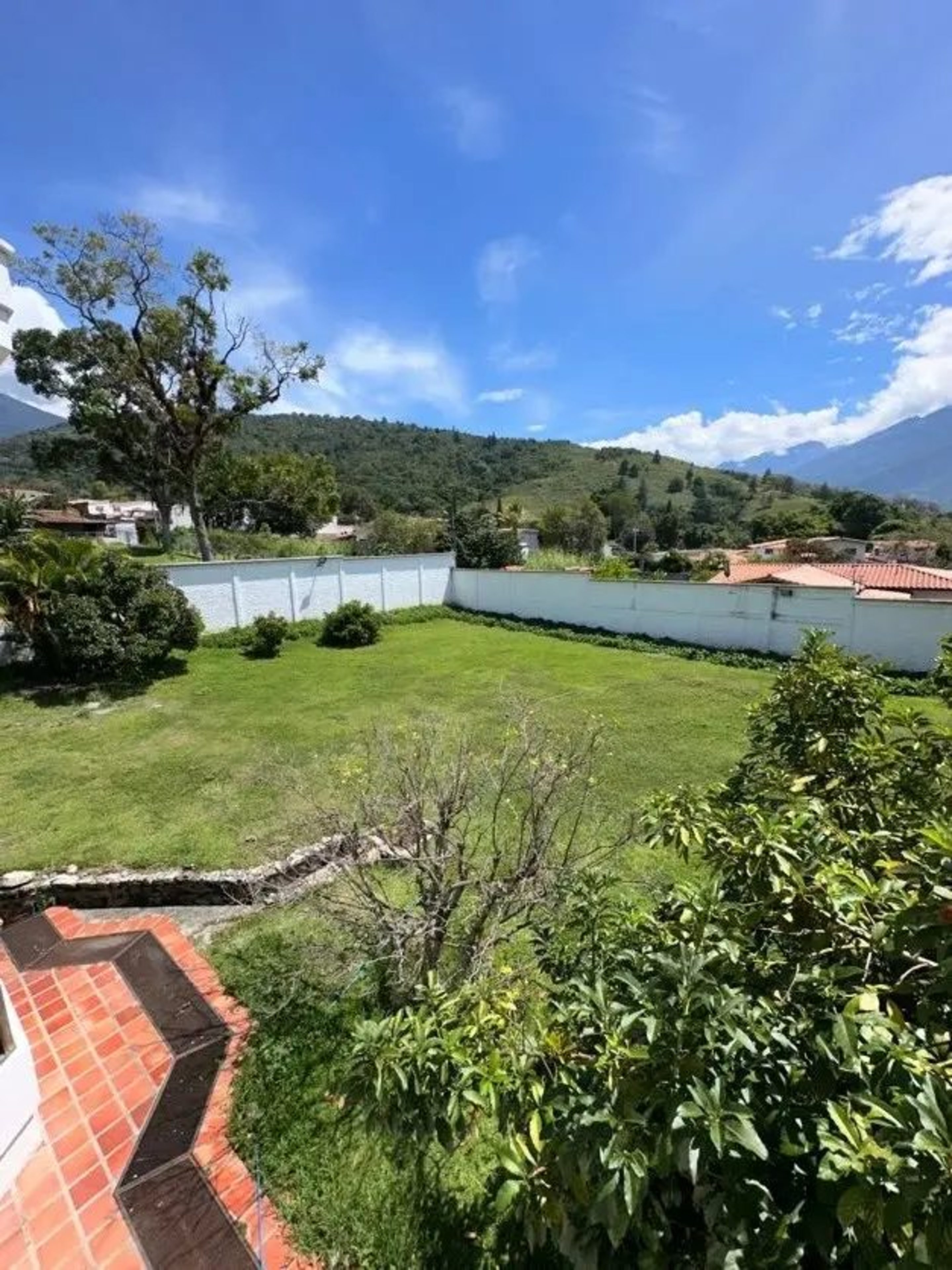 Oportunidad Única, 3 casas independientes en una misma propiedad en La Pedregosa Baja, Mérida. Venezuela · $ 1.350.000 · Thays León | Asesora Inmobiliaria 11
