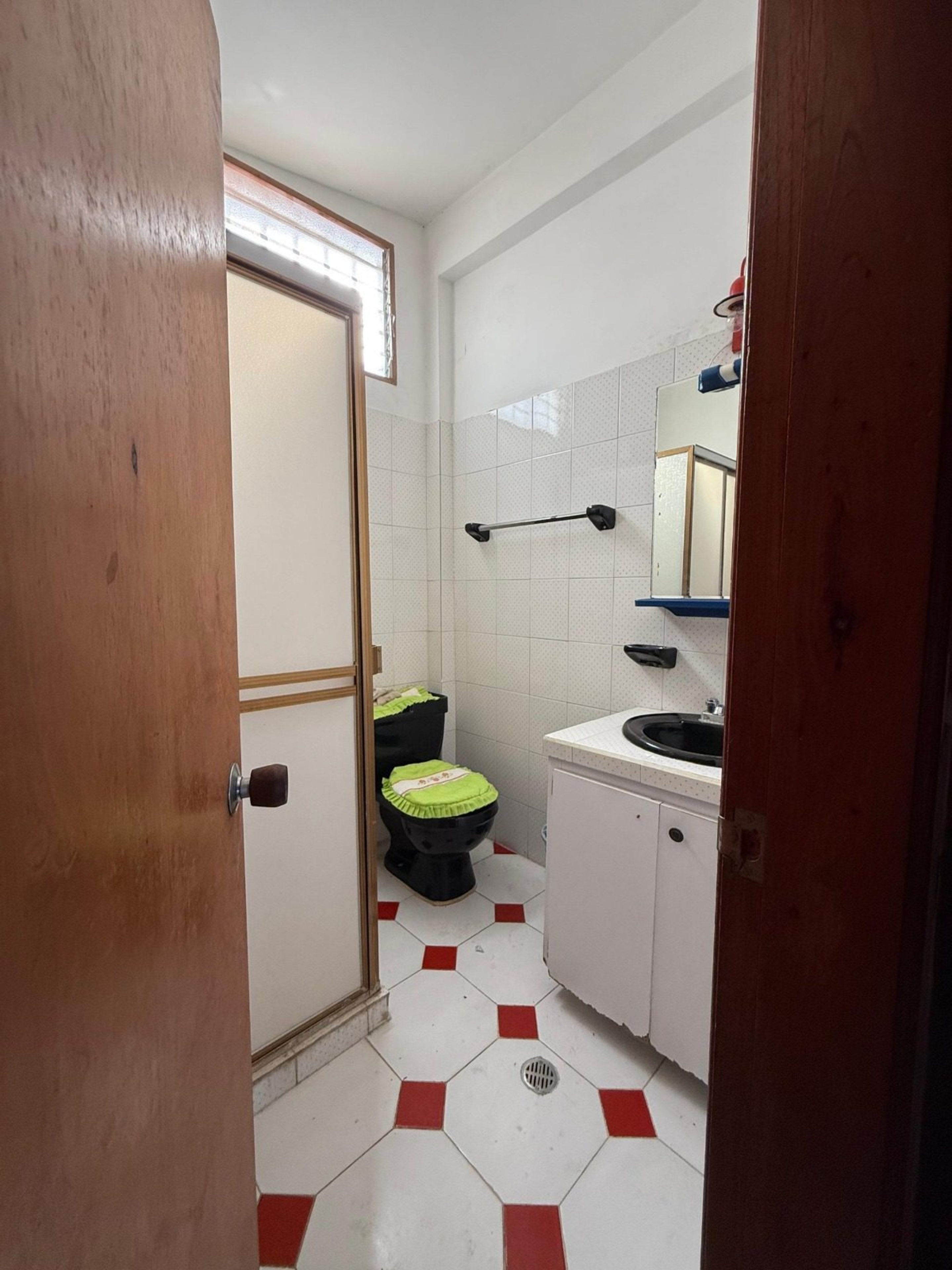 Exclusiva Casa con Gran Potencial Residencial e Inmobiliario en Urb. Santa Ana, Mérida , Venezuela M-6-37 · $ 120.000 · Thays León | Asesora Inmobiliaria 9