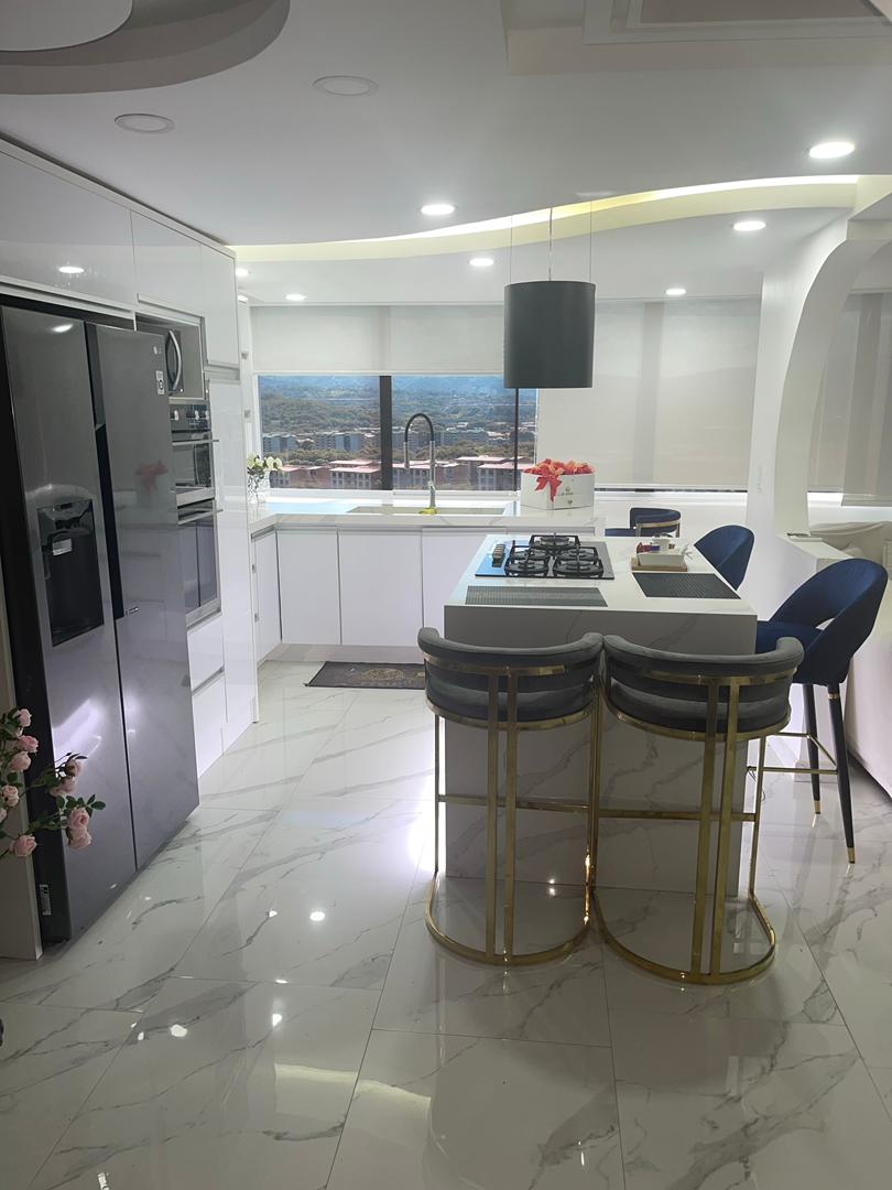 Buenaventura Suites, Penthouse Dúplex  de lujo. Guarenas. Venezuela. · $ 170.000 · Thays León  | Asesora Inmobiliaria 8