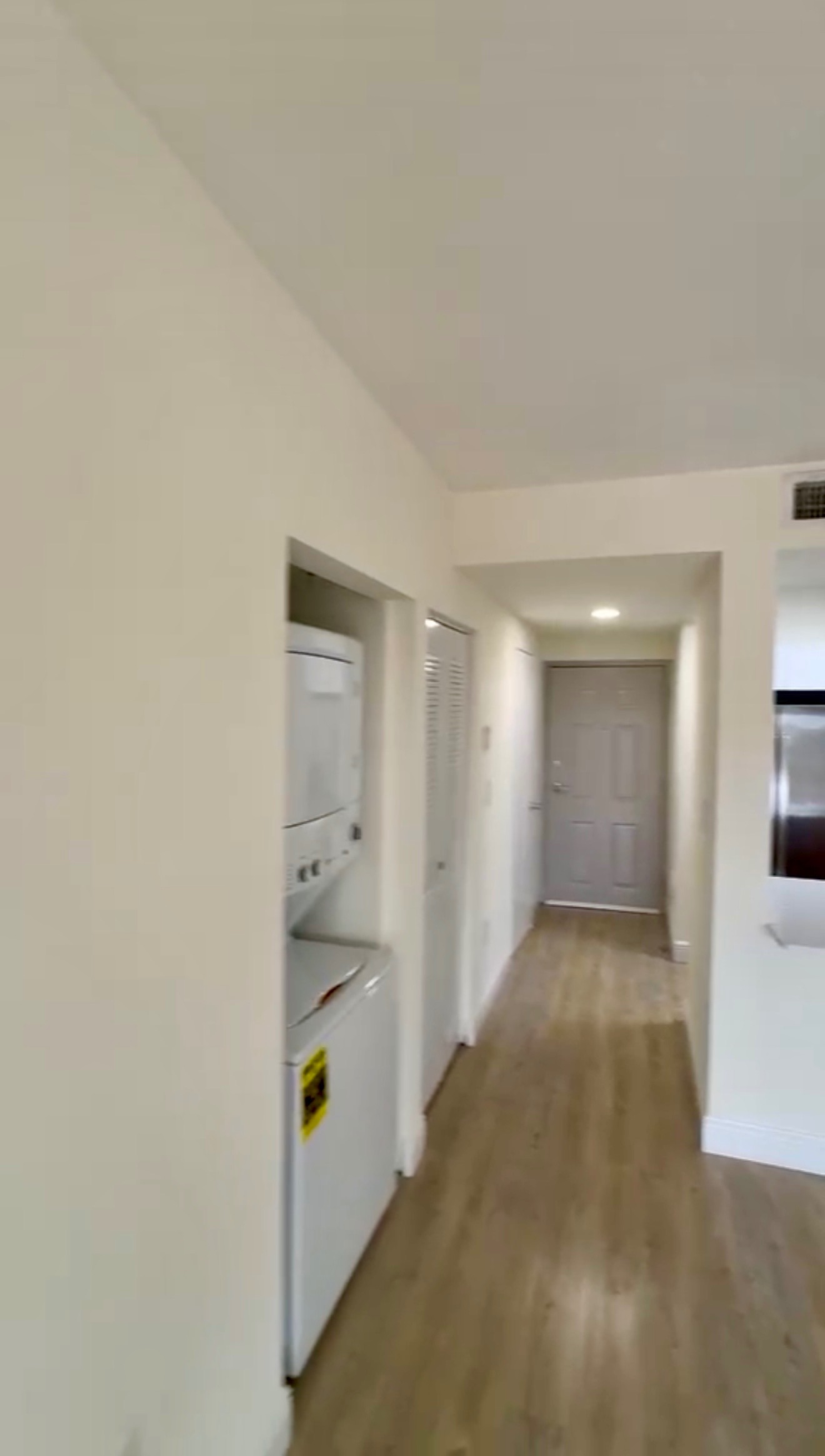 Renta Especial .:$2.100 Apto. 1h, 1.5 b 1p.   Miami. · $ 2.171 · Thays León  | Asesora Inmobiliaria 5