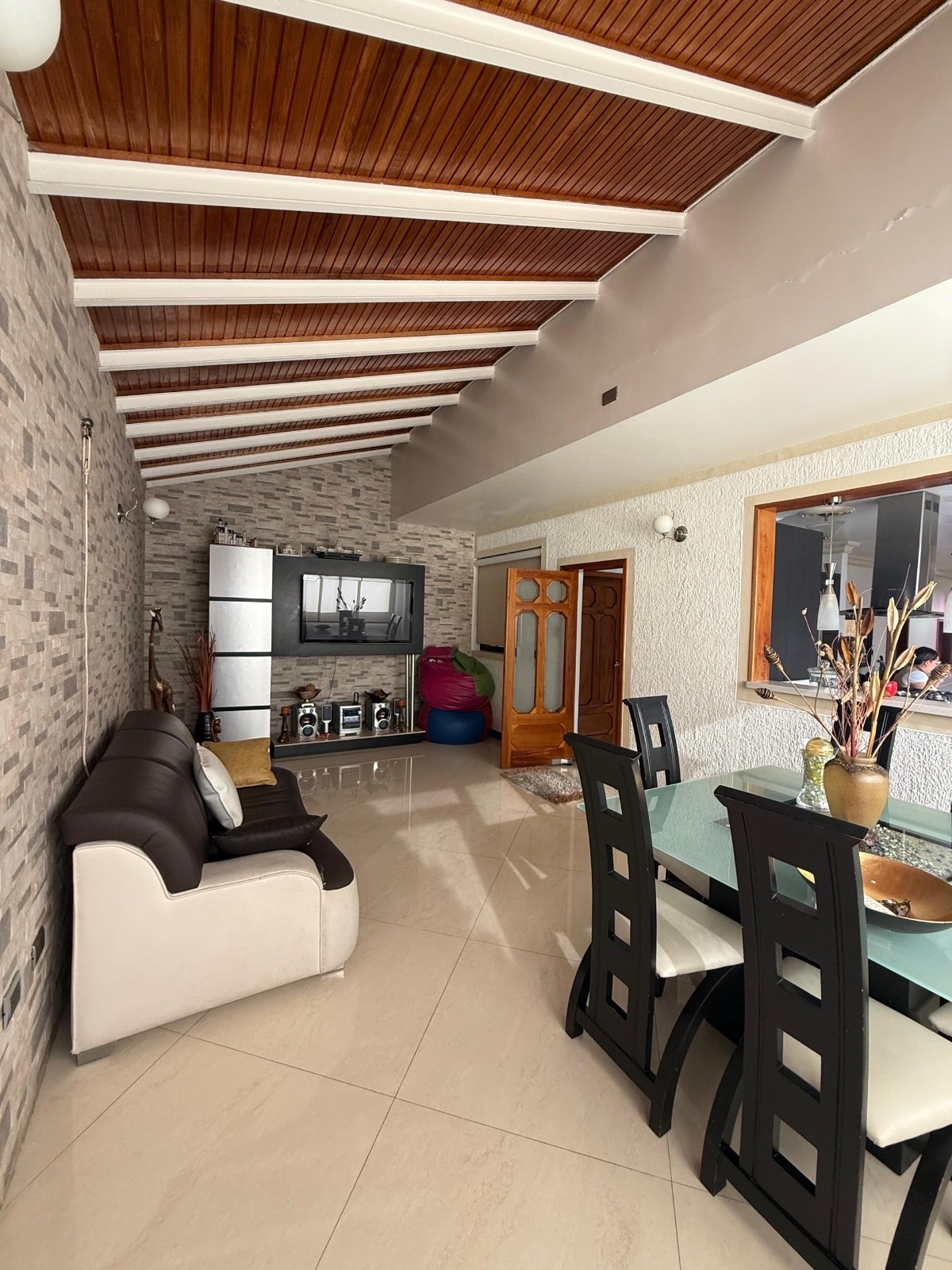 Quinta en Venta Urbanización Zumba .Mérida Vzla. | Thays León en Mérida, Venezuela - $ 350.000 16