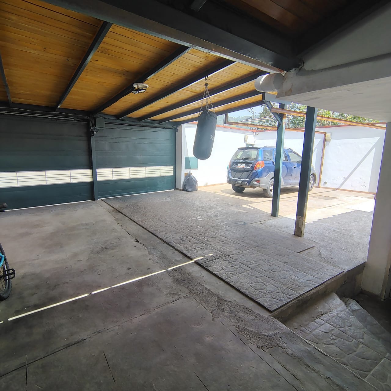 Casa .Potencial Único en  Lomas de La Trinidad-  Caracas. Venezuela  (Y) · $ 210.000 · Thays León  | Asesora Inmobiliaria 30