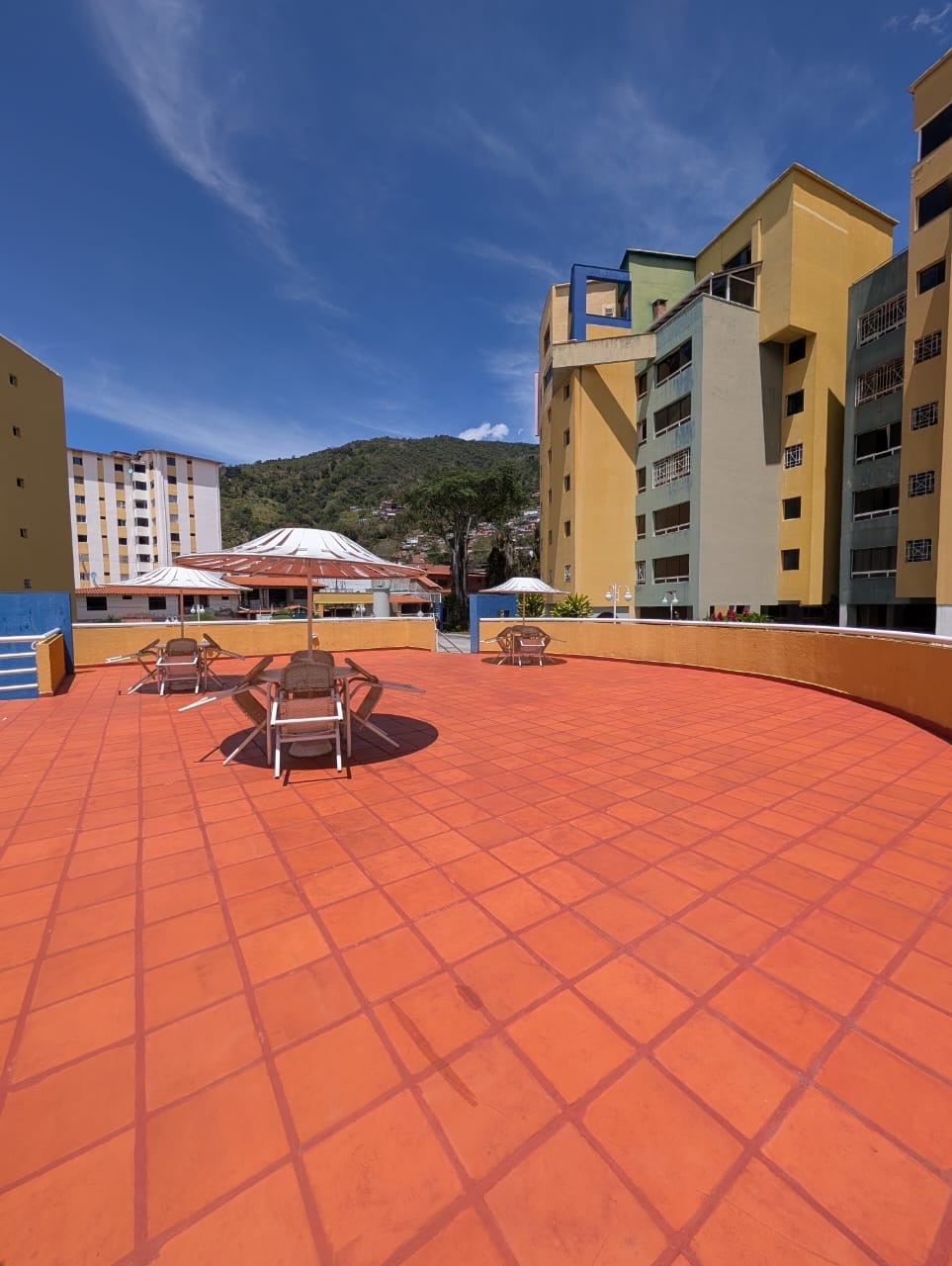 Estilo Resort/Club en la montaña. Apartamento en venta, Neblina Club, La Hechicera, Mérida. (T/M) · $ 110.000 · Thays León | Asesora Inmobiliaria 28