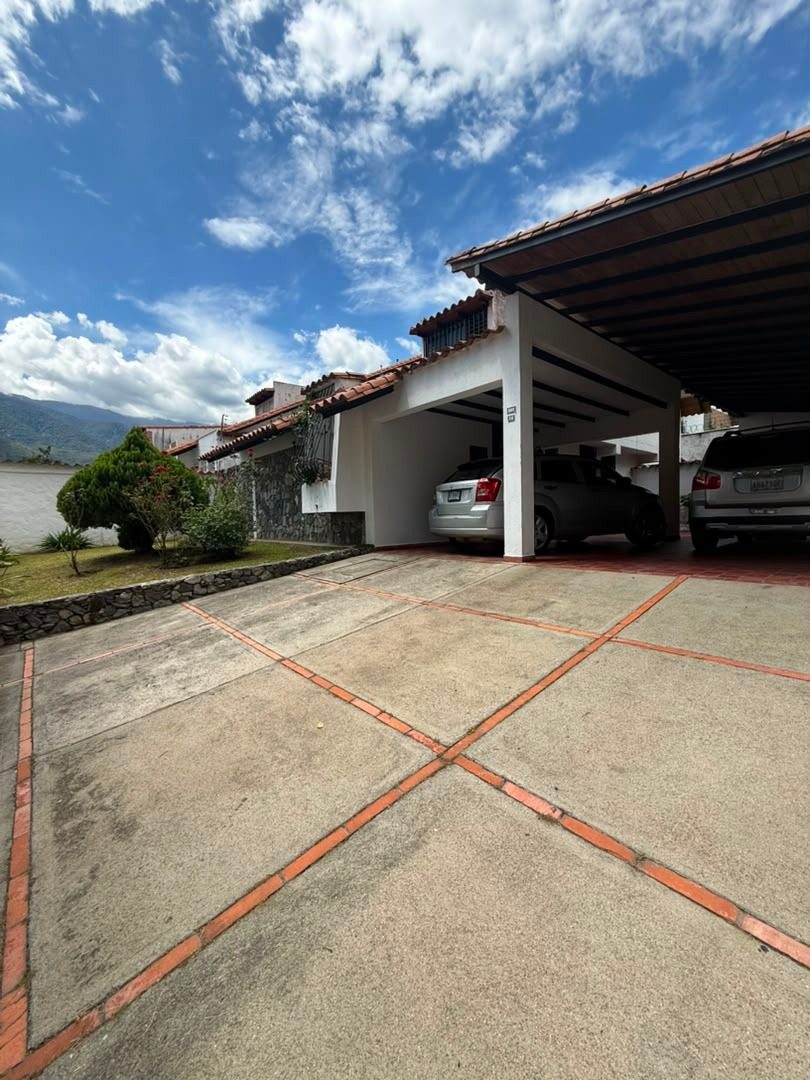Exclusiva Quinta en Venta | Urb. Las Tapias, Mérida. Vzla. M-80 · $ 165.000 · Thays León | Asesora Inmobiliaria 4