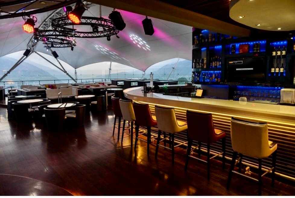 Vendo Exclusivo Restobar en Mérida, Venezuela: Elegancia, Lujo y Confort .100% Operativo. · $ 475.000 · Thays León  | Asesora Inmobiliaria 6