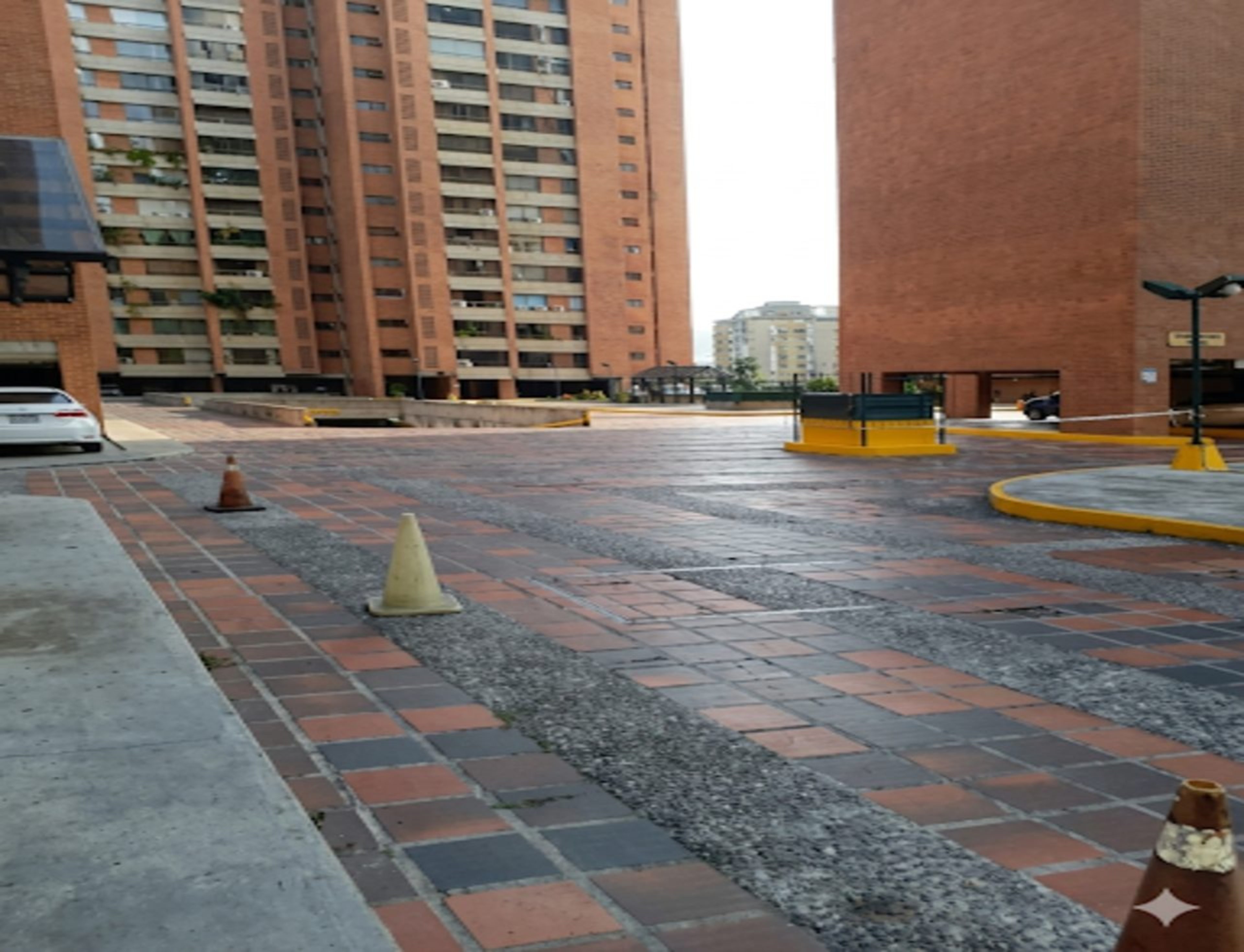 Apartamento en Prados Del Este, Piso 3, Conj.Resd. Parque Prado.  Caracas. (Os) · $ 148.000 · Thays León  | Asesora Inmobiliaria 11