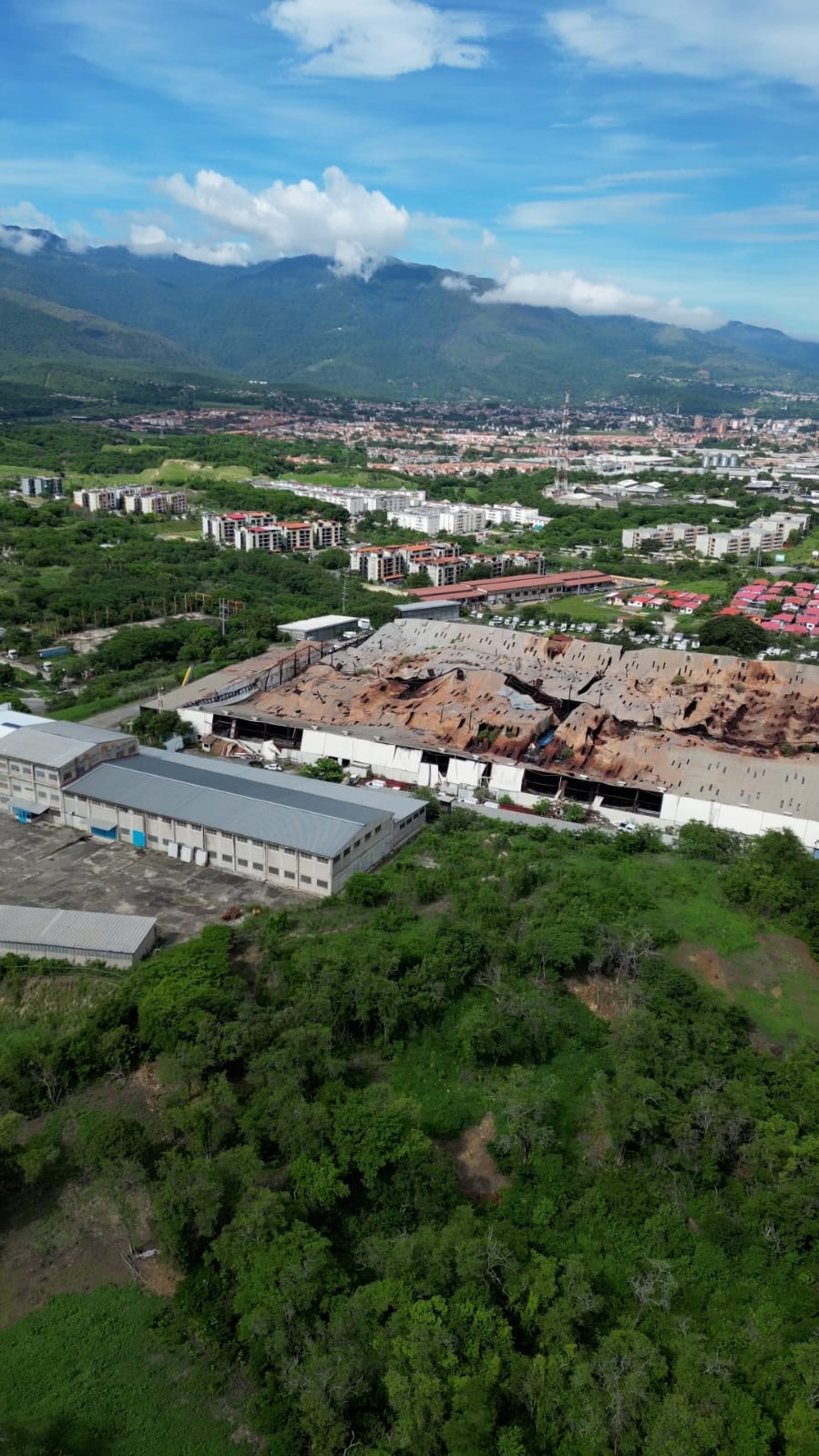 Terreno Top en Guarenas frente a Makro y Farmatodo. (M2: 53..351 ) Venezuela. · $ 2.000.000 · Thays León  | Asesora Inmobiliaria 12