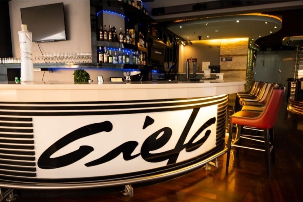 Vendo Exclusivo Restobar en Mérida, Venezuela: Elegancia, Lujo y Confort .100% Operativo. · $ 475.000 · Thays León  | Asesora Inmobiliaria 4