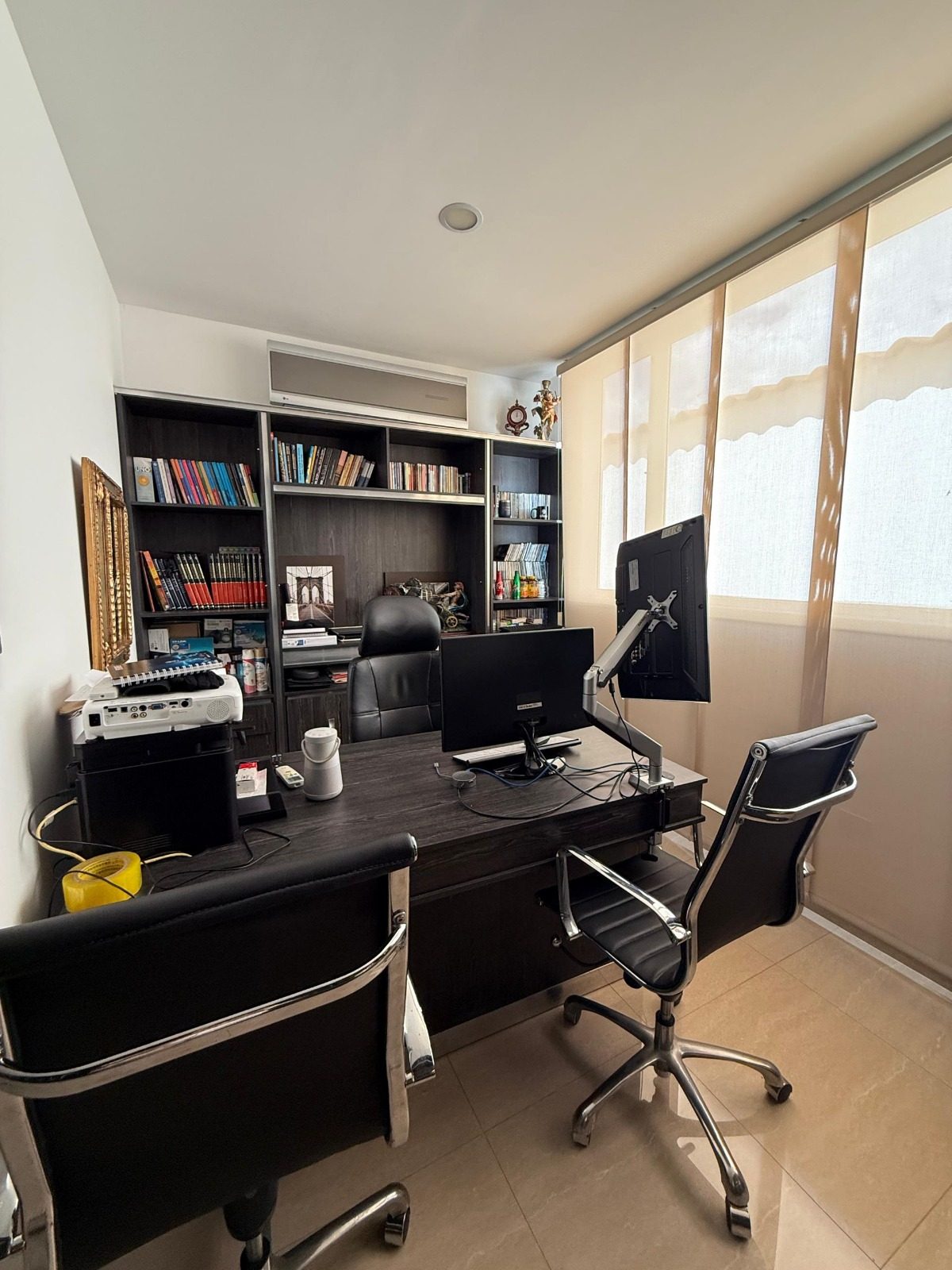Exclusiva Casa Quinta de Lujo con Cine, Piscina y Gimnasio en Alto Chama, Mérida. Venezuela. M-101 · $ 680.000 · Thays León | Asesora Inmobiliaria 33