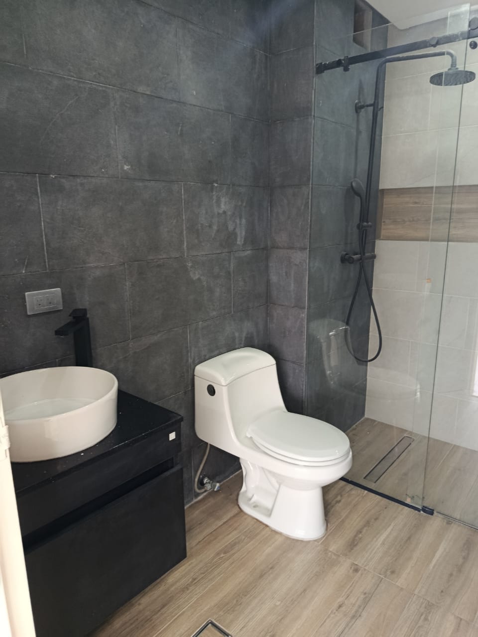 Buenaventura Suites/ Penthouse a estrenar. Guarenas. Venezuela. · $ 140.000 · Thays León | Asesora Inmobiliaria 12