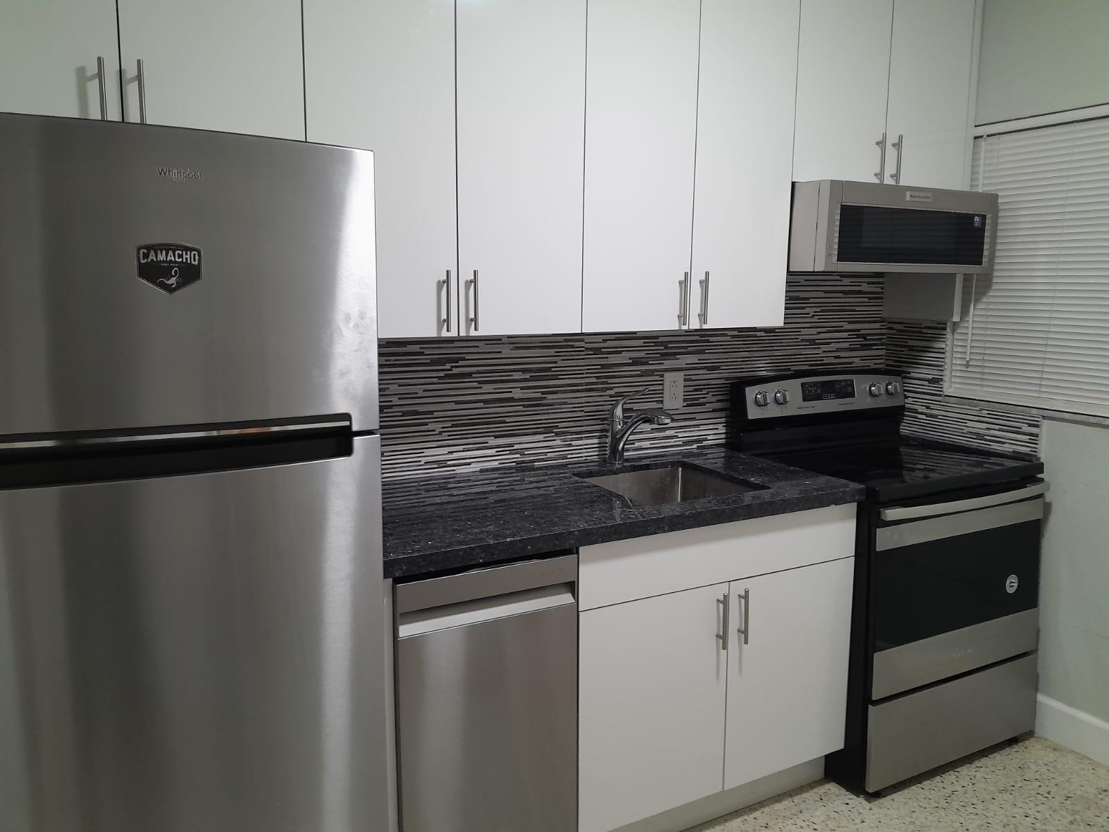 Oportunidad única, Apartamento 2h 1b 1p en La Pequeña Habana · $ 1.975 · Thays León | Asesora Inmobiliaria 9