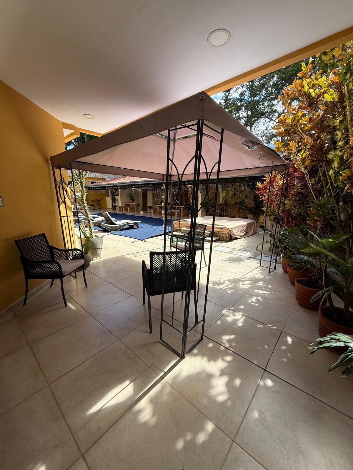 Exclusiva Casa Quinta de Lujo con Cine, Piscina y Gimnasio en Alto Chama, Mérida. Venezuela. M-101 · $ 680.000 · Thays León | Asesora Inmobiliaria 3