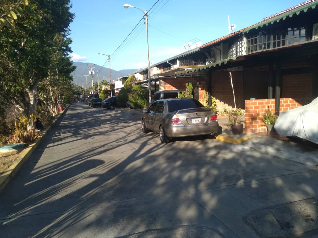 Townhouse de 2 niveles en Nueva Casarapa- Casona Alta. Guarenas, Venezuela. · $ 53.000 · Thays León | Asesora Inmobiliaria 28