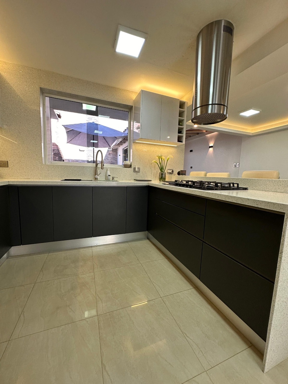 Casa en Venta, Res Villas El Bosque, Av Los Próceres, Mérida. · $ 150.000 · Thays León | Asesora Inmobiliaria 4