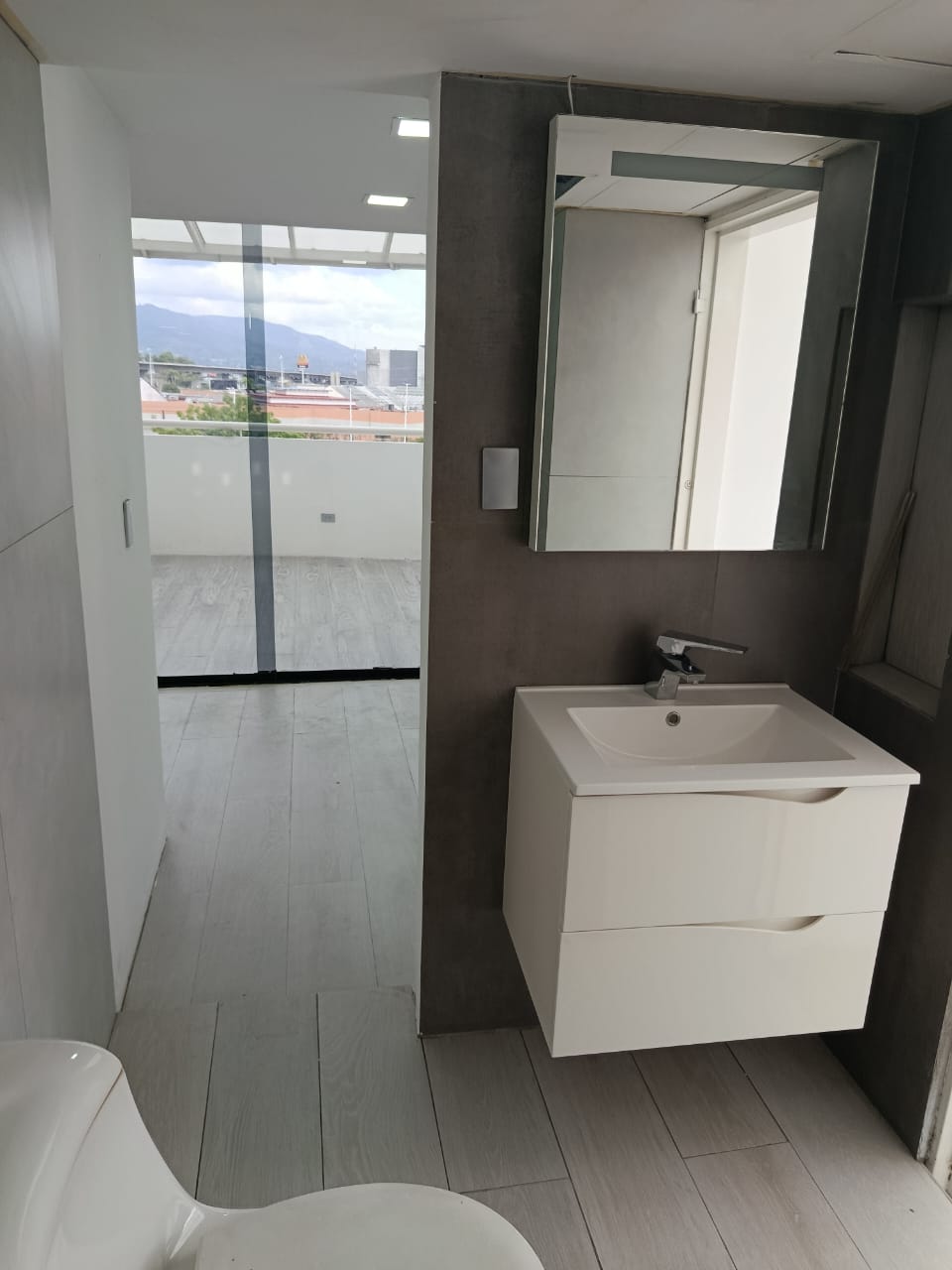 Buenaventura Suites/ Penthouse a estrenar. Guarenas. Venezuela. · $ 140.000 · Thays León | Asesora Inmobiliaria 19