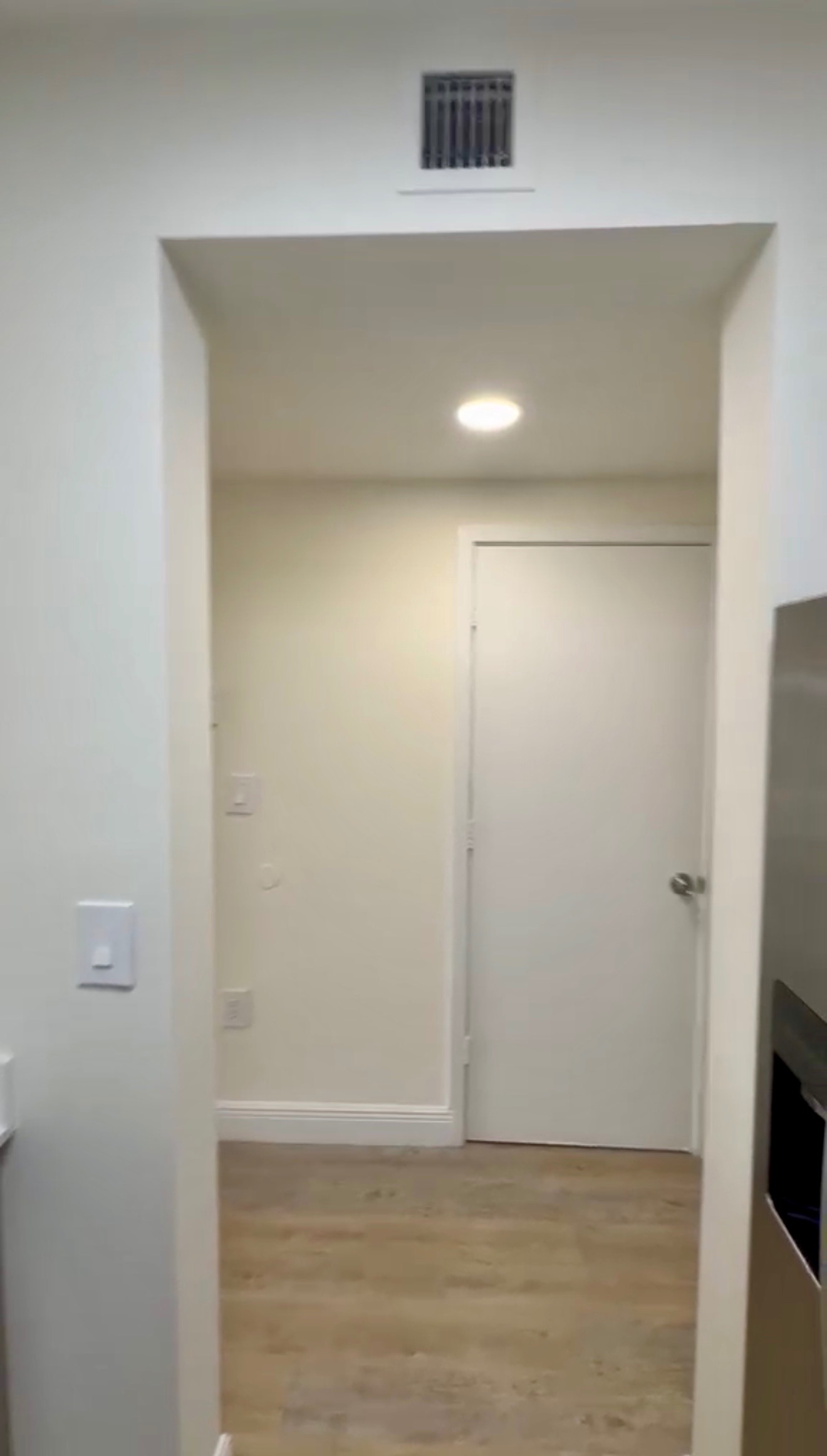 Renta Especial .:$2.100 Apto. 1h, 1.5 b 1p.   Miami. · $ 2.171 · Thays León  | Asesora Inmobiliaria 16