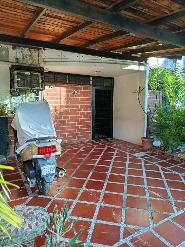 Townhouse de 2 niveles en Nueva Casarapa- Casona Alta. Guarenas, Venezuela. · $ 53.000 · Thays León | Asesora Inmobiliaria 26