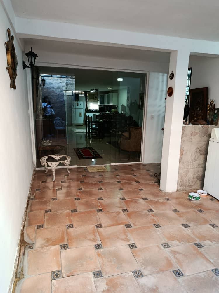 Townhouse de 2 niveles en Nueva Casarapa- Casona Alta. Guarenas, Venezuela. · $ 53.000 · Thays León | Asesora Inmobiliaria 13
