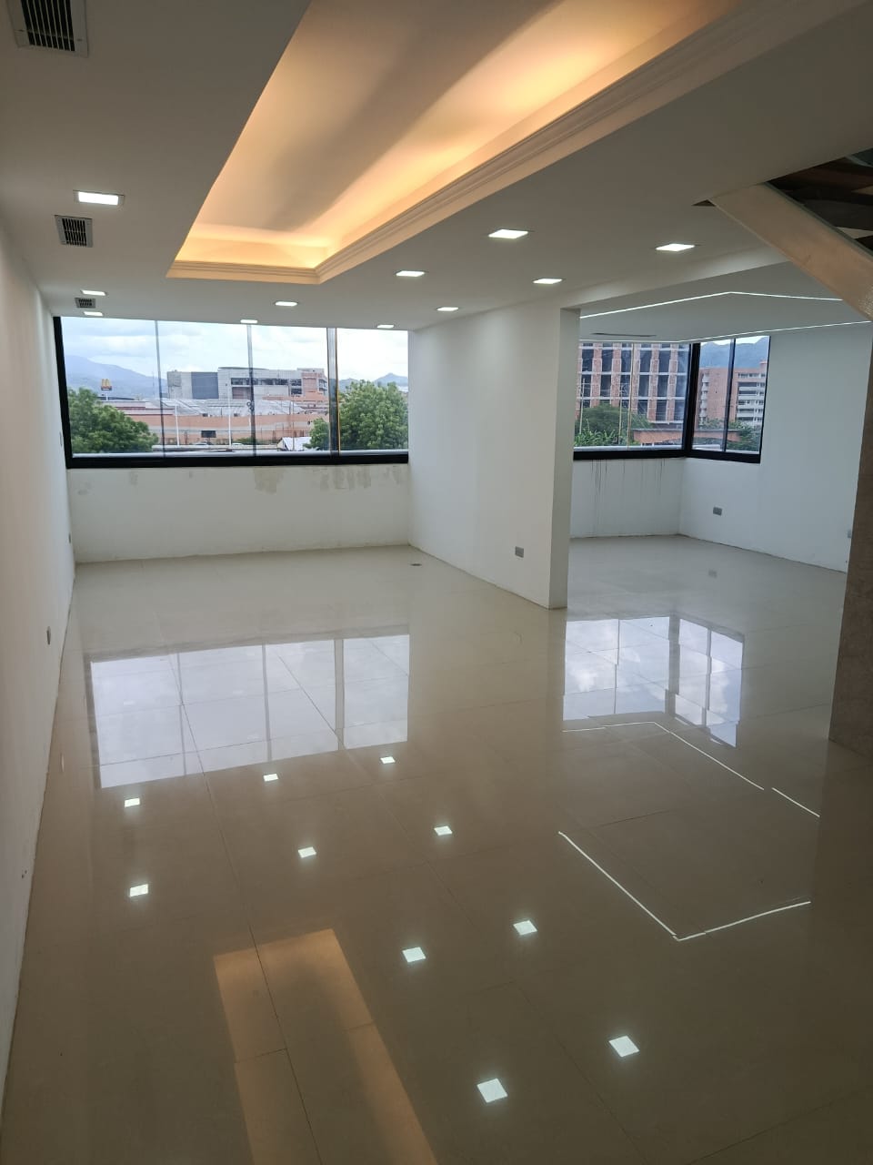 Buenaventura Suites/ Penthouse a estrenar. Guarenas. Venezuela. · $ 140.000 · Thays León | Asesora Inmobiliaria 2