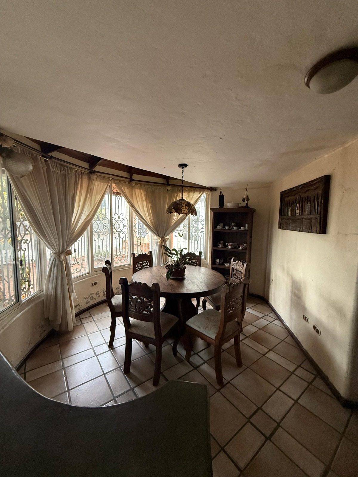 Espectacular Quinta Estilo Mediterráneo en La Pedregosa Baja - Mérida, Venezuela.   M-70 · $ 280.000 · Thays León  | Asesora Inmobiliaria 2